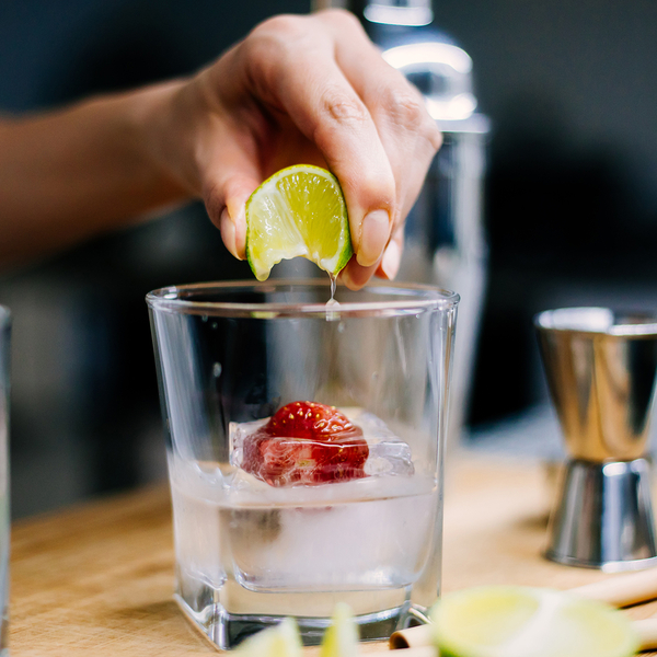 Gin Tasting Frankfurt am Main (7 Premium Gins), mydays Erlebnisgutschein, als PDF ausdruckbar oder Versand mit Geschenkverpackung