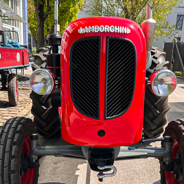 Lamborghini Traktor fahren Sindelfingen (Sonnenuntergang), mydays Erlebnisgutschein, als PDF ausdruckbar oder Versand mit Geschenkverpackung