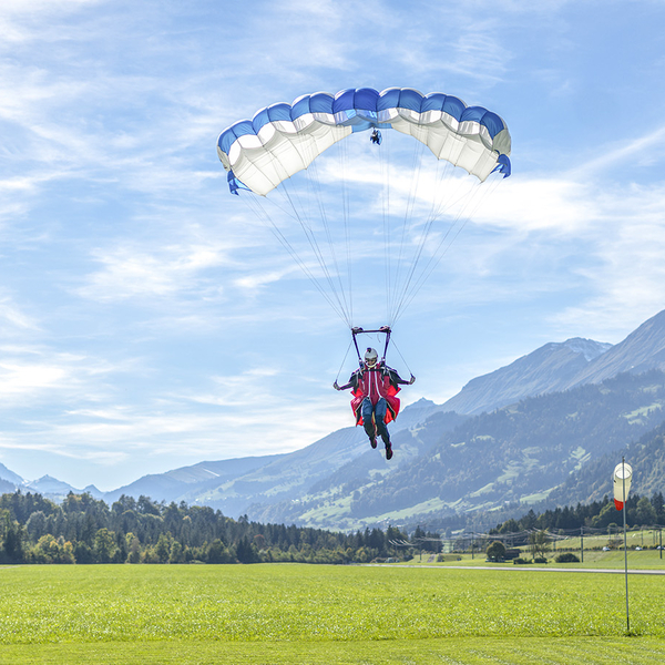 Tandem Paragliding Marbach (60 Min.), mydays Erlebnisgutschein, als PDF ausdruckbar oder Versand mit Geschenkverpackung