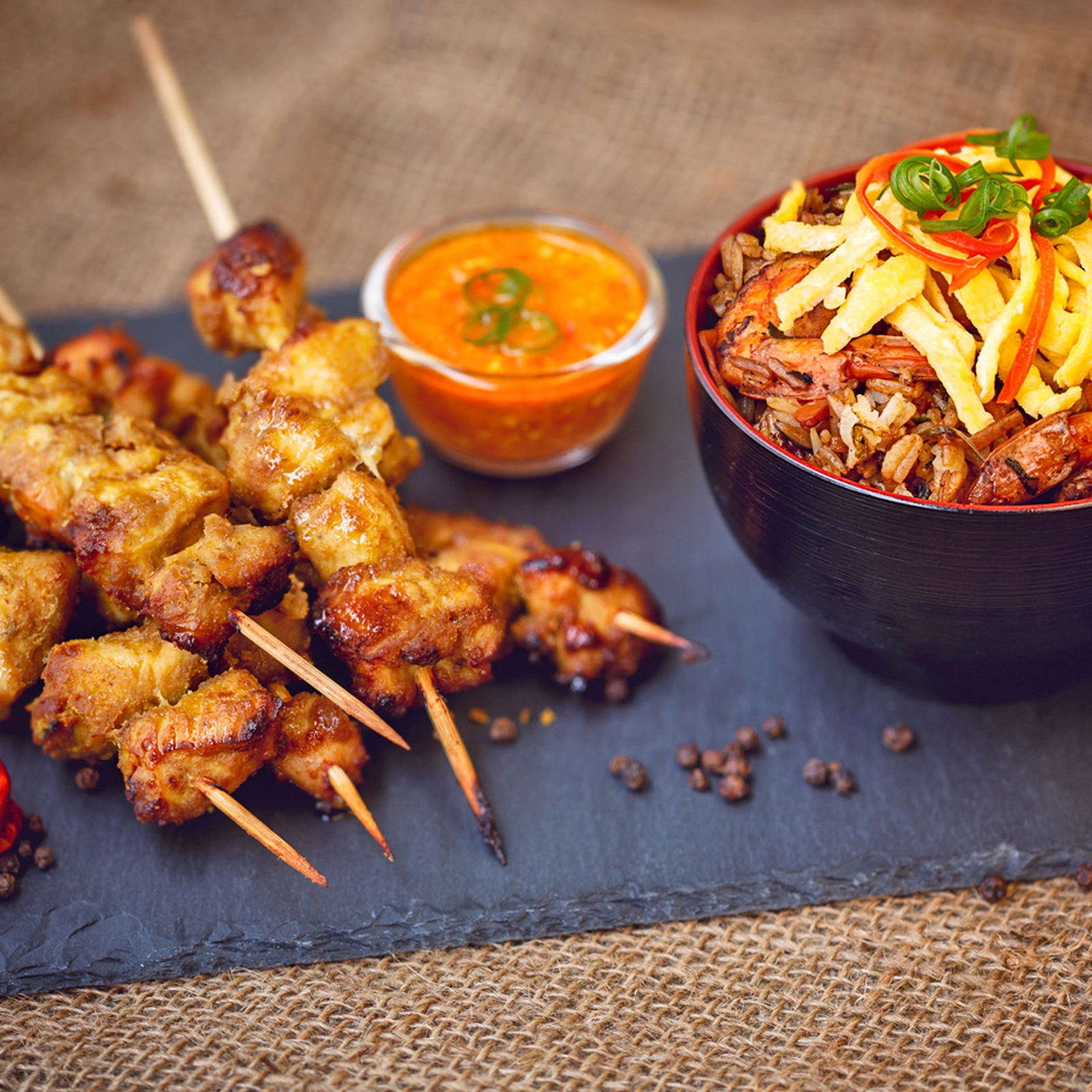 Kochkurs Indonesisch in Köln, mydays Erlebnisgutschein, als PDF ausdruckbar oder Versand mit Geschenkverpackung