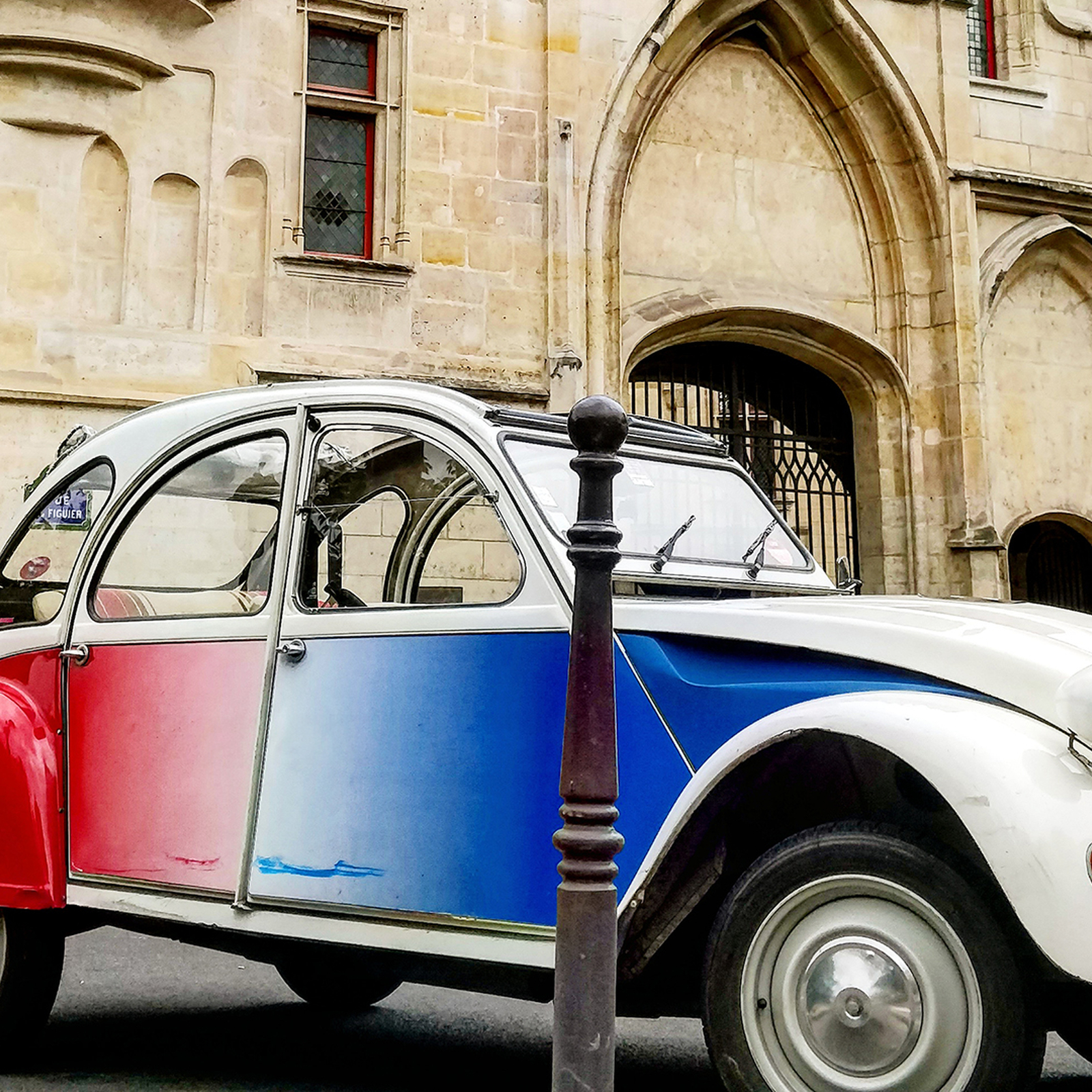 Paris Sightseeing in der Ente für 2, mydays Erlebnisgutschein, als PDF ausdruckbar oder Versand mit Geschenkverpackung