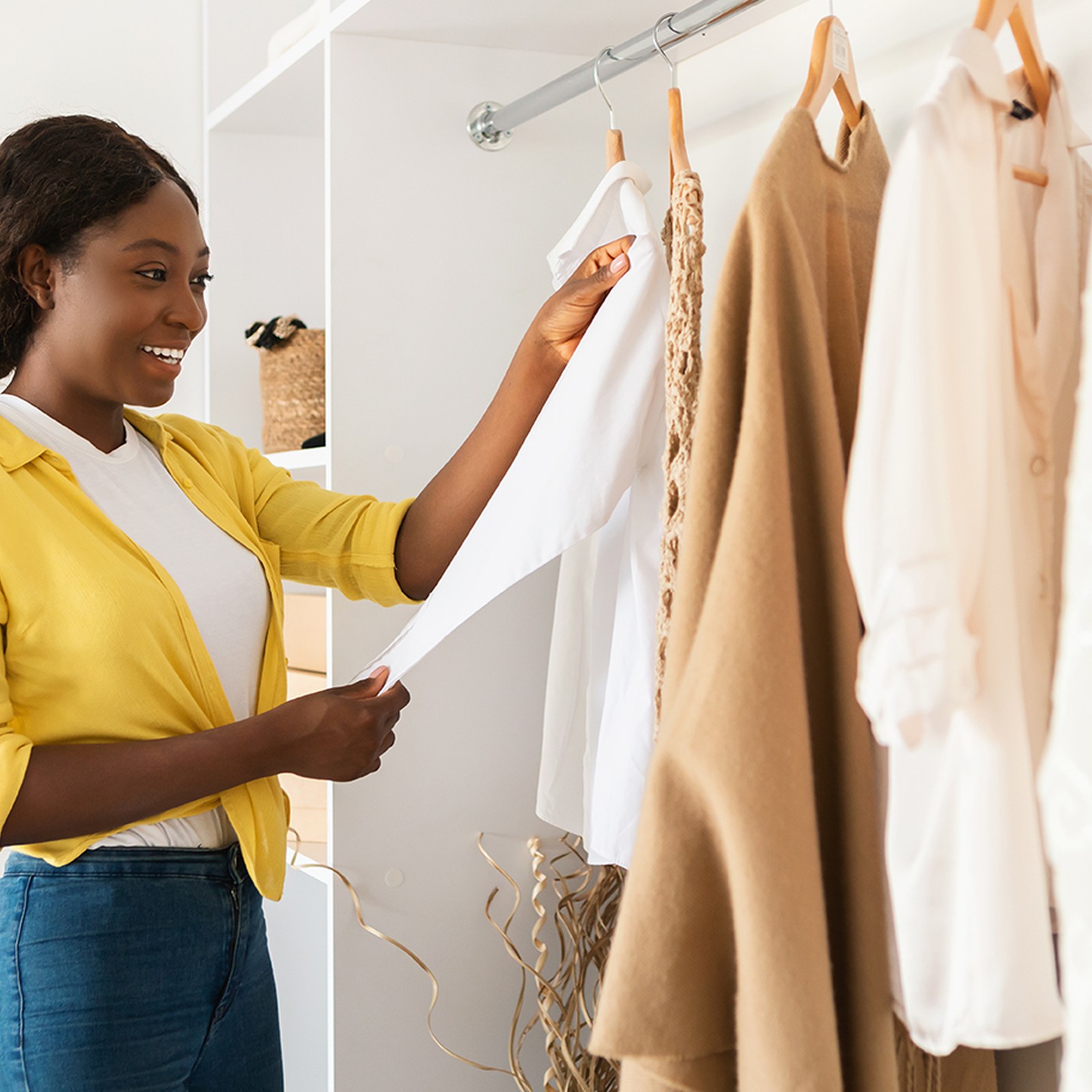 Kleiderschrank Check in Leipzig am Brühl, mydays Erlebnisgutschein, als PDF ausdruckbar oder Versand mit Geschenkverpackung