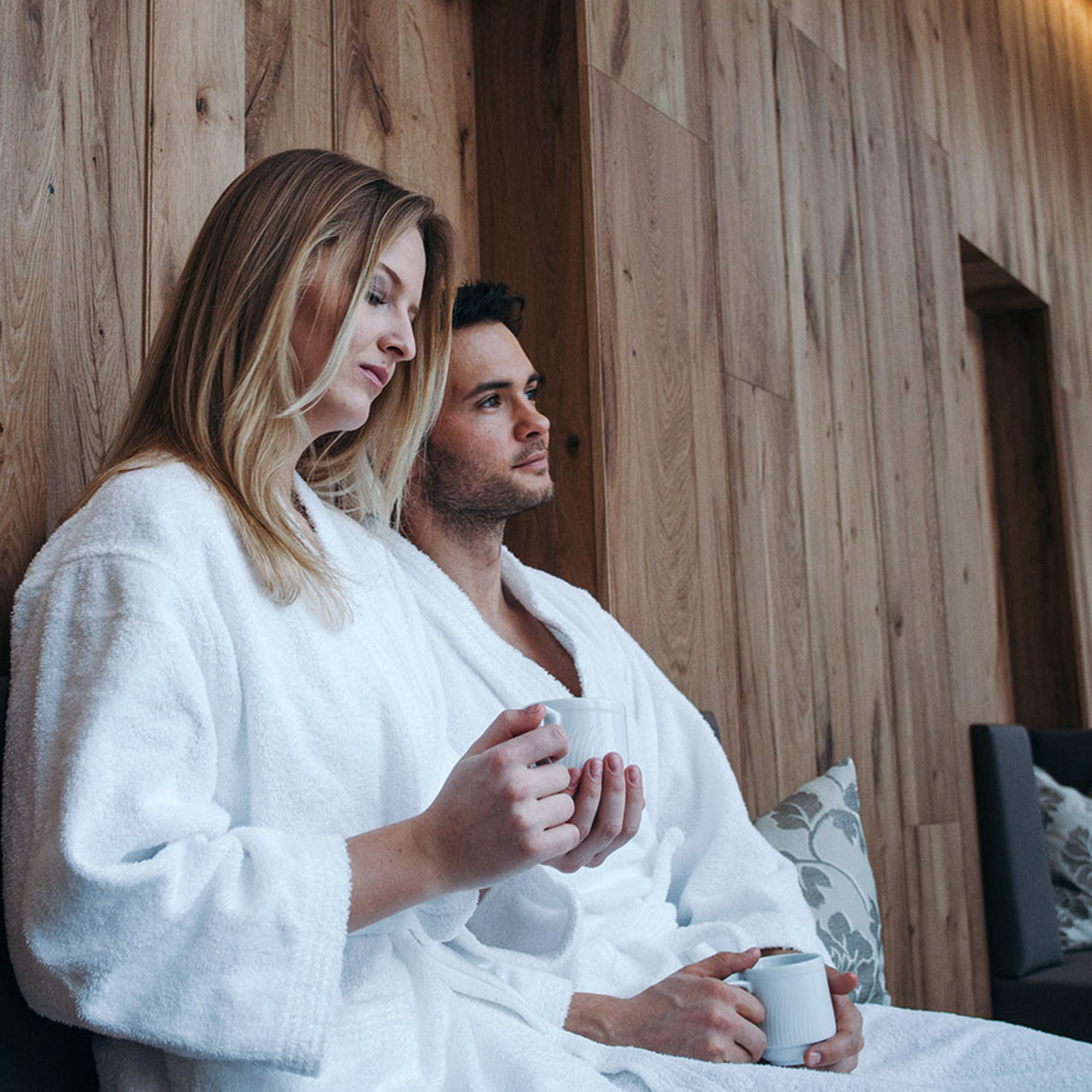 Wellnessurlaub Bad Kreuzen für 2 (1 Nacht), mydays Erlebnisgutschein, als PDF ausdruckbar oder Versand mit Geschenkverpackung