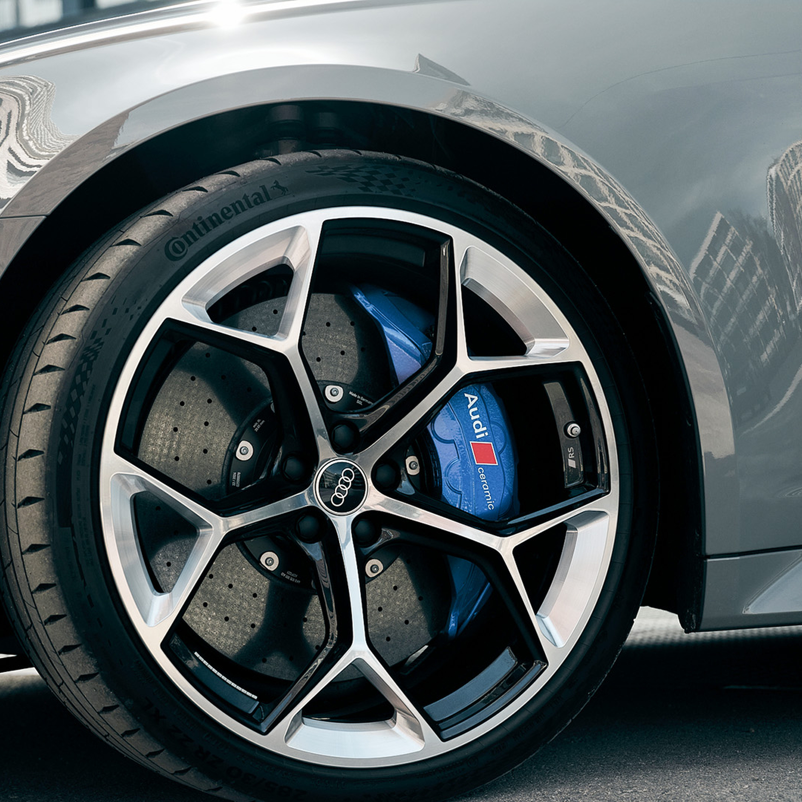Audi RS6 Instruktorfahrt München (1 Std.), mydays Erlebnisgutschein, als PDF ausdruckbar oder Versand mit Geschenkverpackung