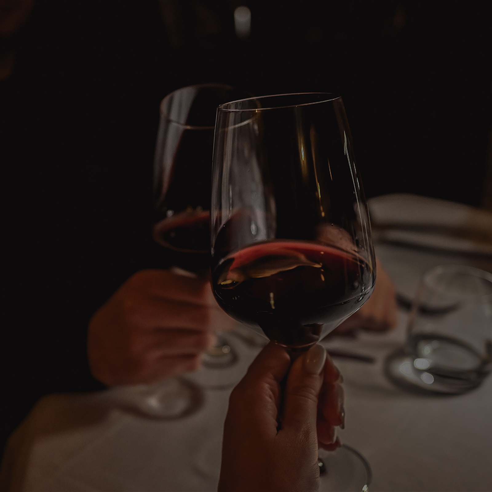 Weinverkostung im Dunkeln Schriesheim, mydays Erlebnisgutschein, als PDF ausdruckbar oder Versand mit Geschenkverpackung