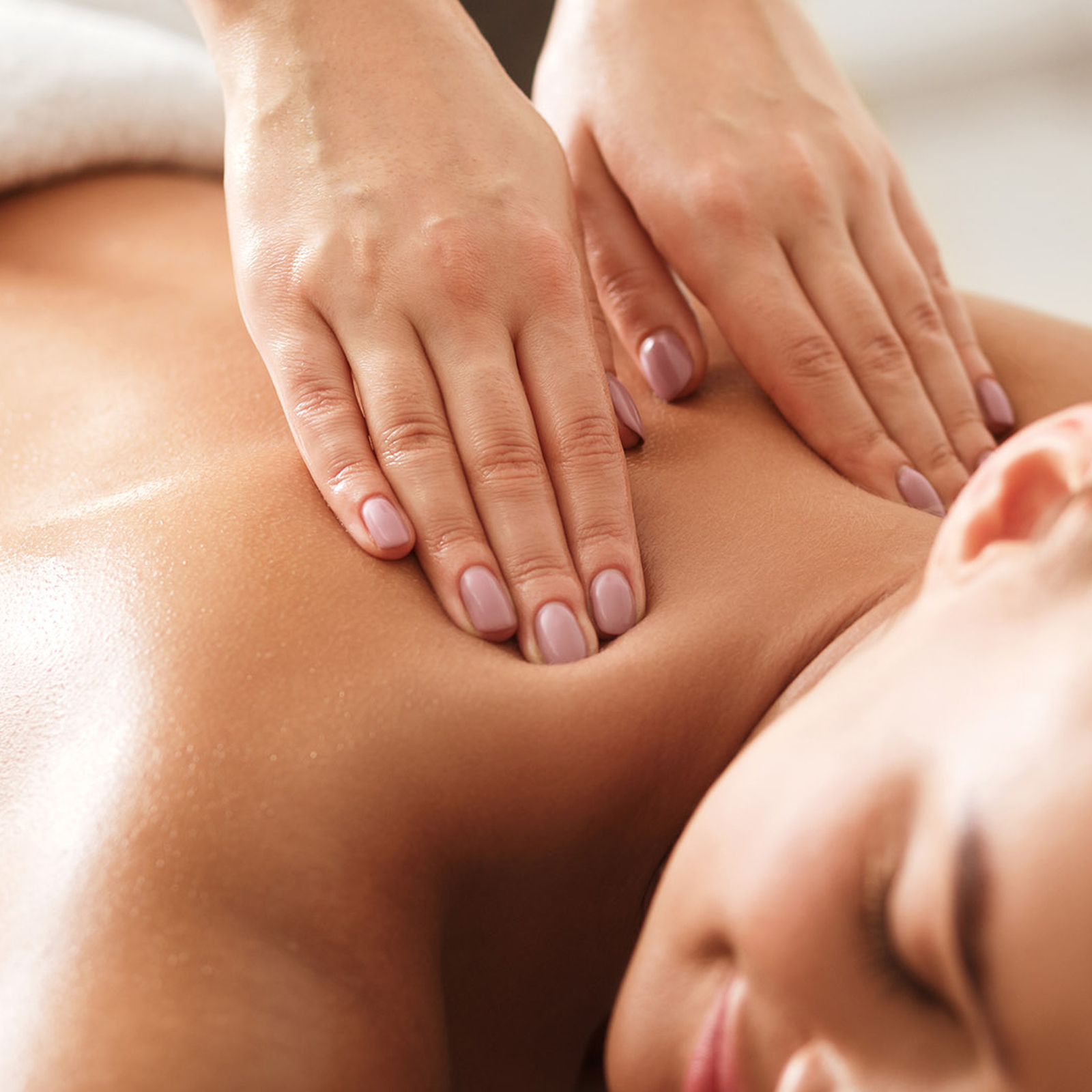 Beauty-Anwendung mit Massage Neukirchen-Vluyn, mydays Erlebnisgutschein, als PDF ausdruckbar oder Versand mit Geschenkverpackung