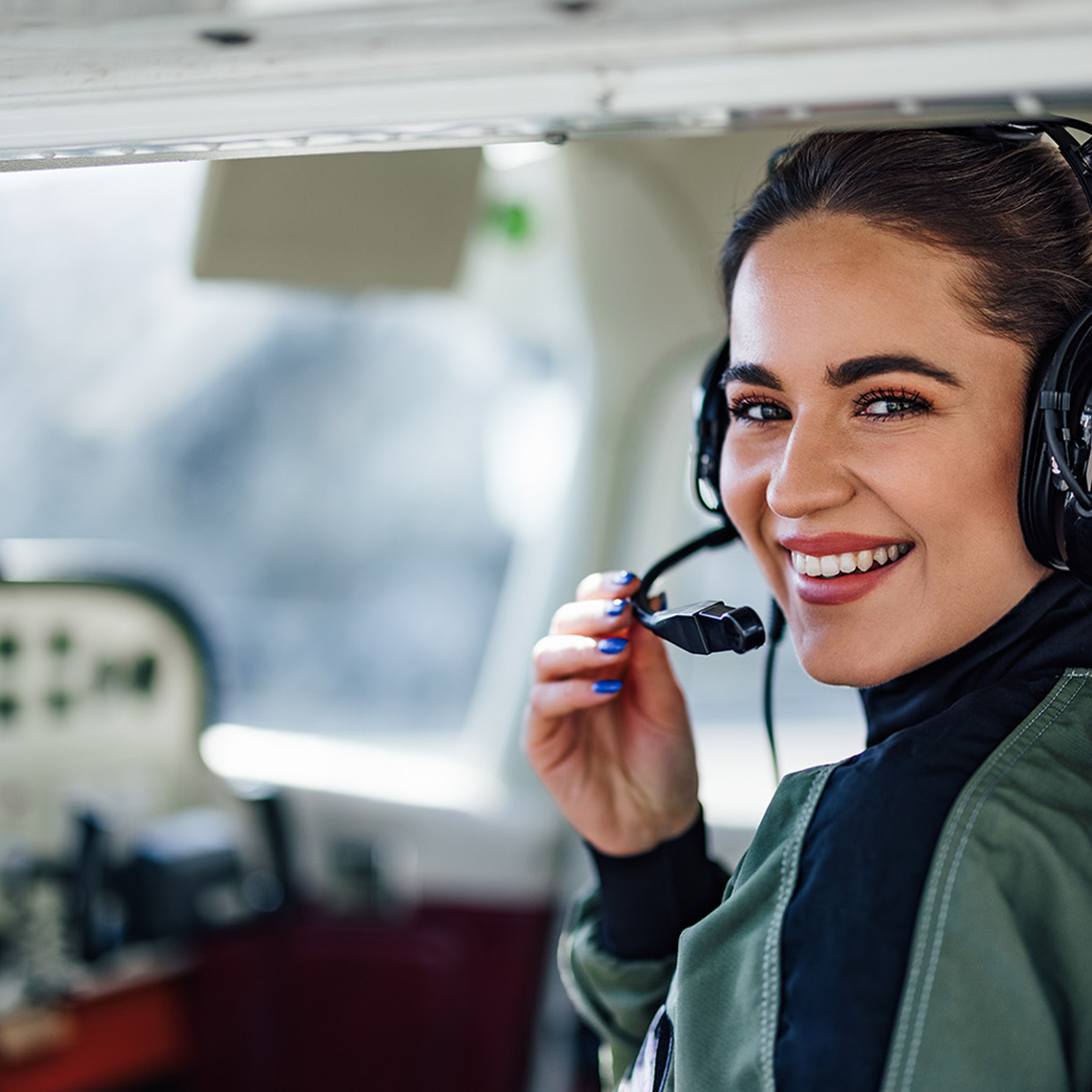 Kampfflugzeug selber fliegen Lübeck (30 Min.), mydays Erlebnisgutschein, als PDF ausdruckbar oder Versand mit Geschenkverpackung
