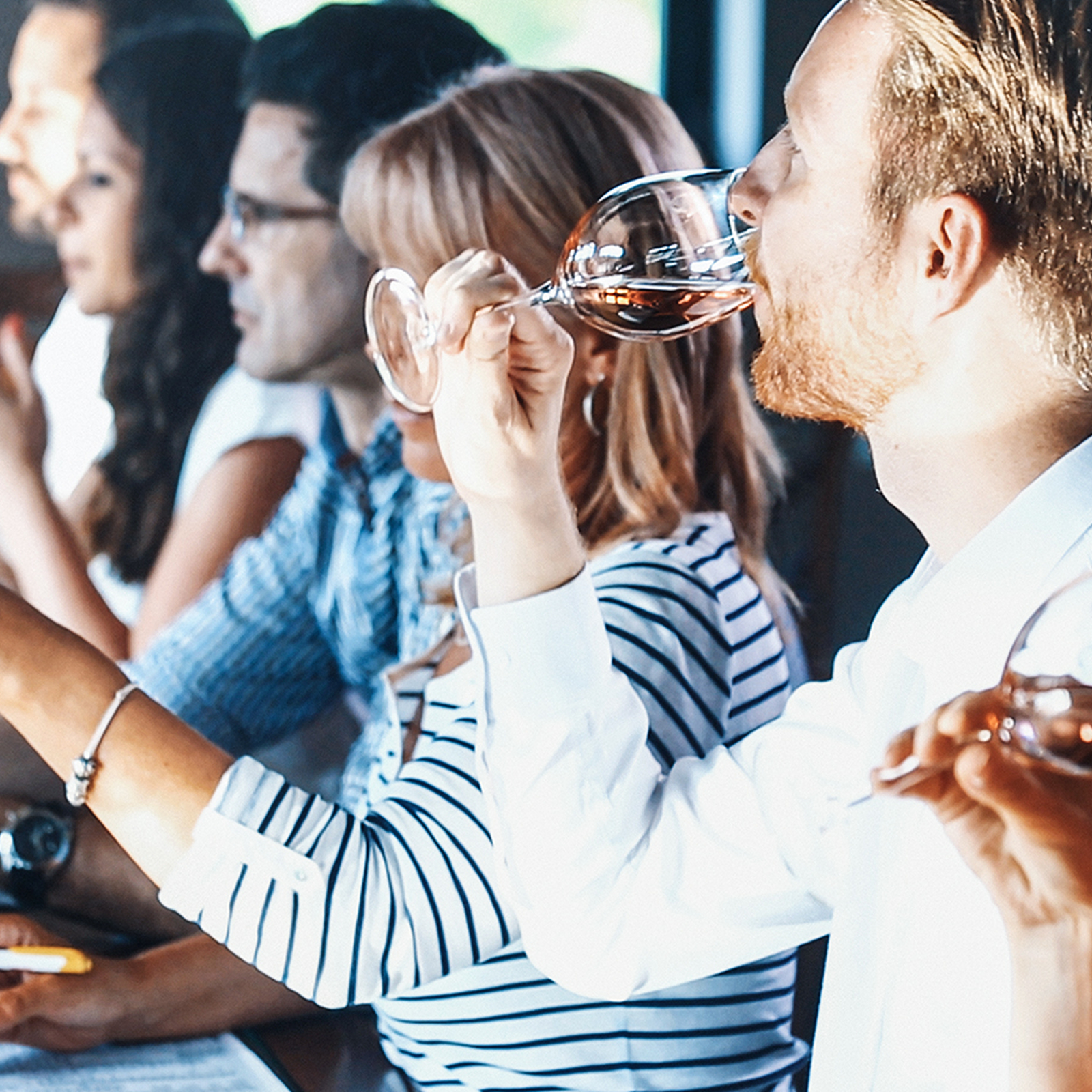 Weinverkostung Oberwesel, mydays Erlebnisgutschein, als PDF ausdruckbar oder Versand mit Geschenkverpackung