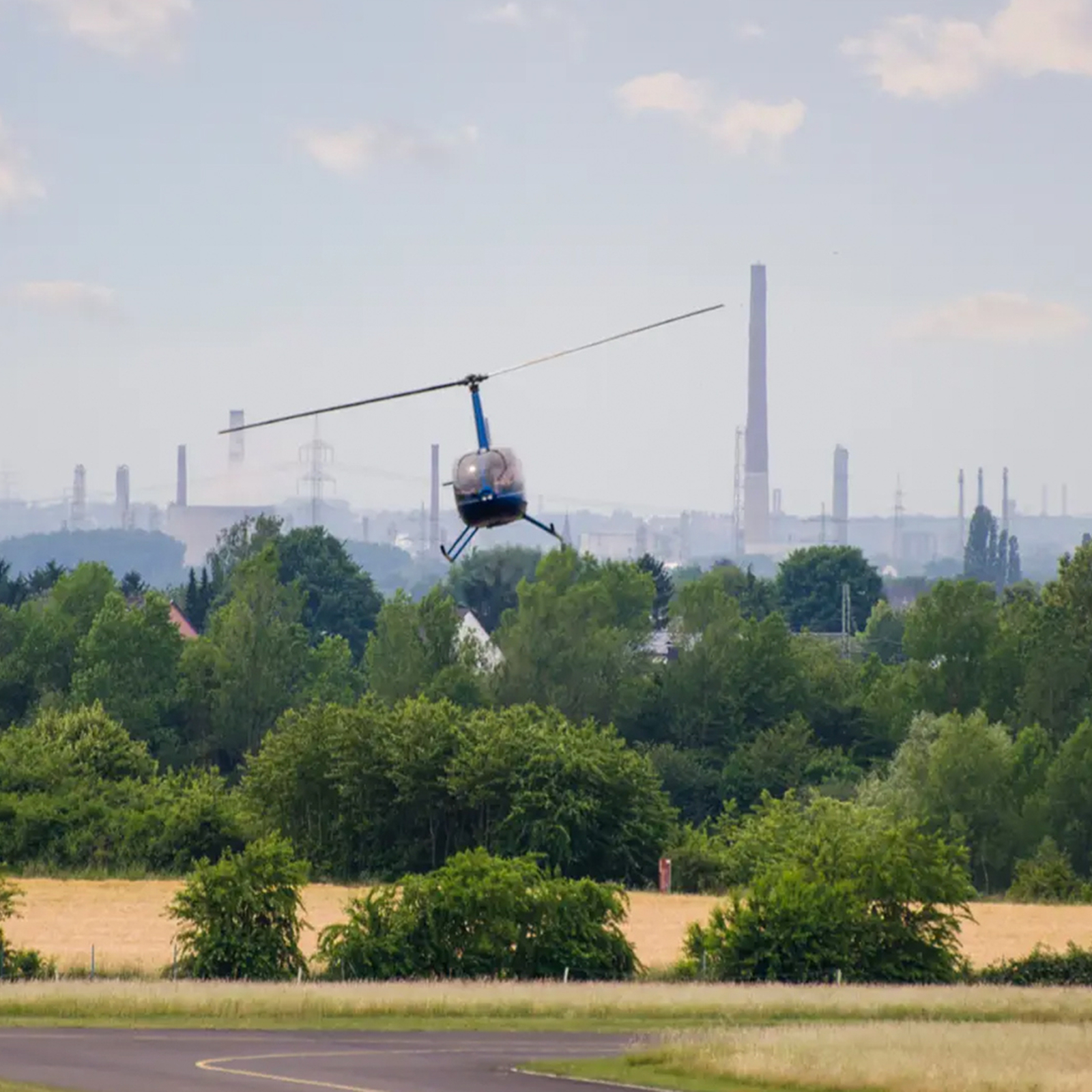 Hubschrauber Rundflug Regensburg (30 Min.), mydays Erlebnisgutschein, als PDF ausdruckbar oder Versand mit Geschenkverpackung