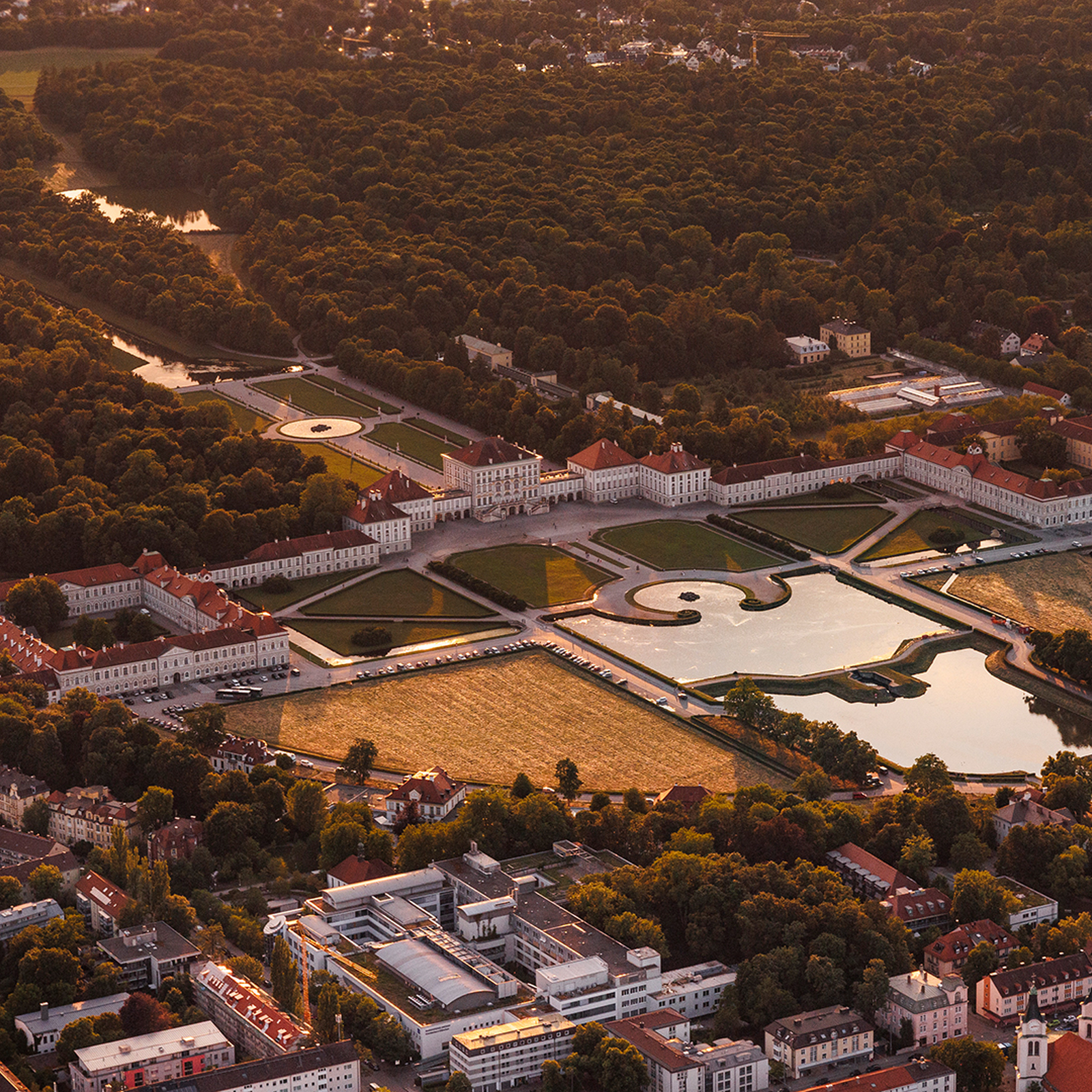 Flugzeug Rundflug Augsburg, mydays Erlebnisgutschein, als PDF ausdruckbar oder Versand mit Geschenkverpackung
