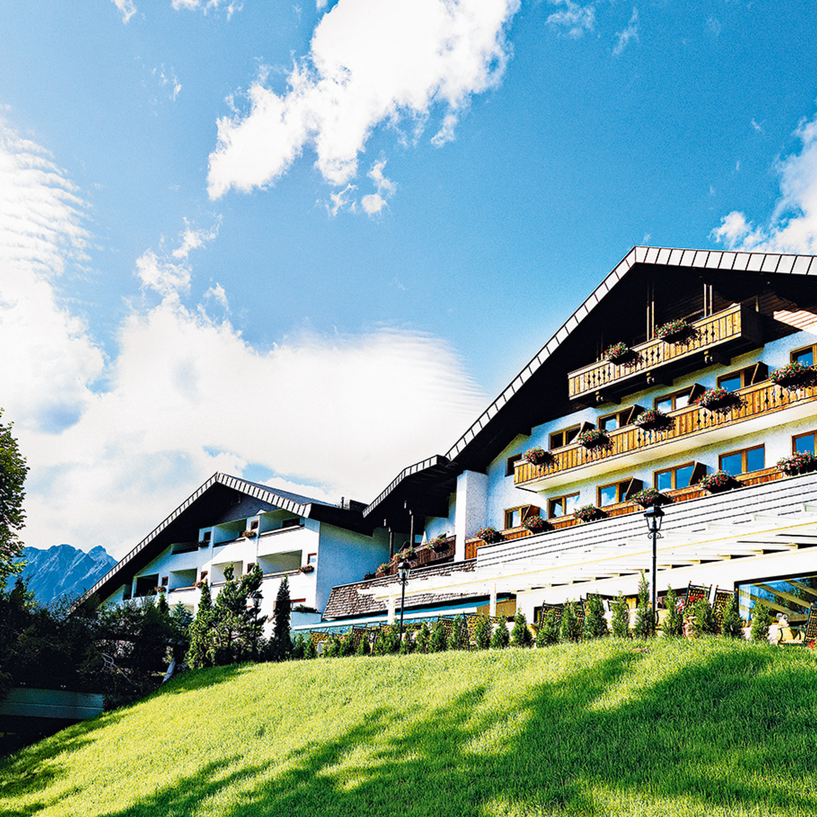 Schlemmertage im Luxushotel in Tirol für 2, mydays Erlebnisgutschein, als PDF ausdruckbar oder Versand mit Geschenkverpackung