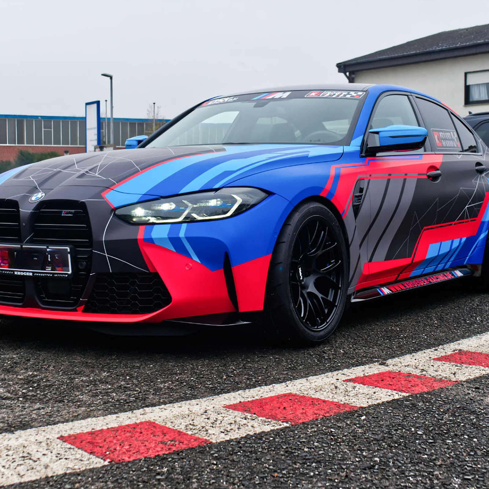 Rennstreckentraining BMW M3 (1+4 Runden) Oschersleben, mydays Erlebnisgutschein, als PDF ausdruckbar oder Versand mit Geschenkverpackung