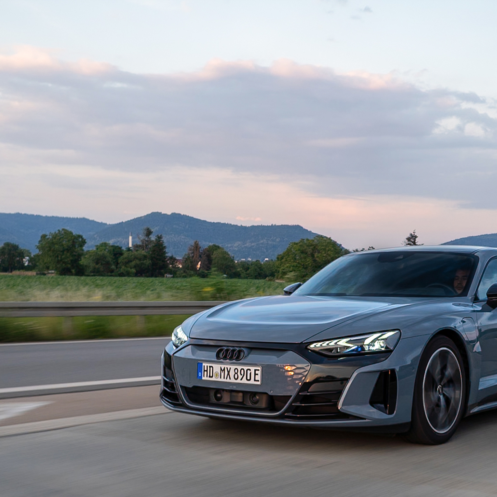 Co-Pilot im Audi RS e-tron GT (2 Std.), mydays Erlebnisgutschein, als PDF ausdruckbar oder Versand mit Geschenkverpackung