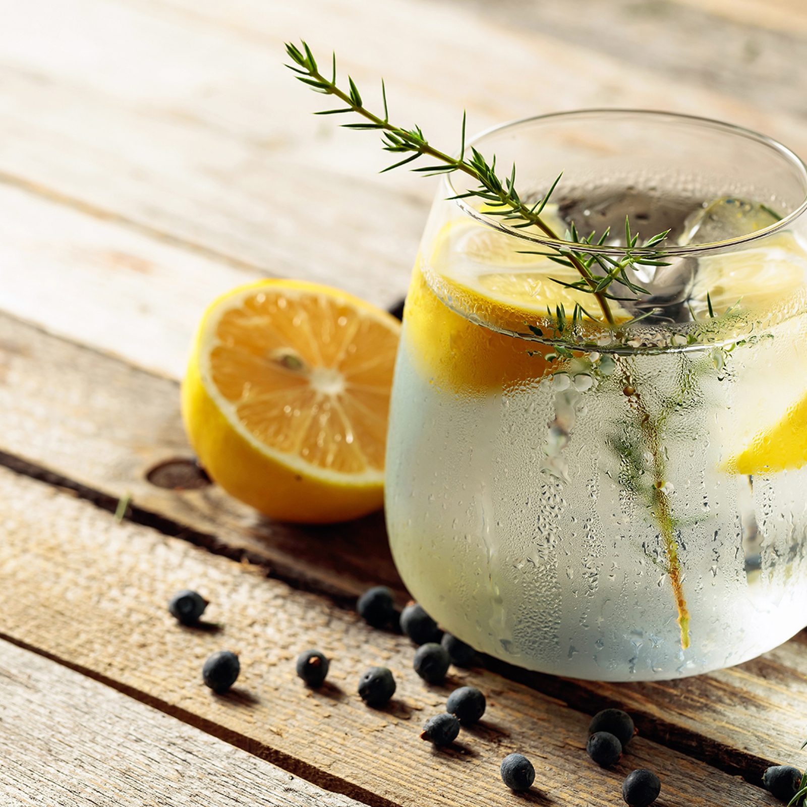 Gin Tasting Köln (8 Premium Gins), mydays Erlebnisgutschein, als PDF ausdruckbar oder Versand mit Geschenkverpackung