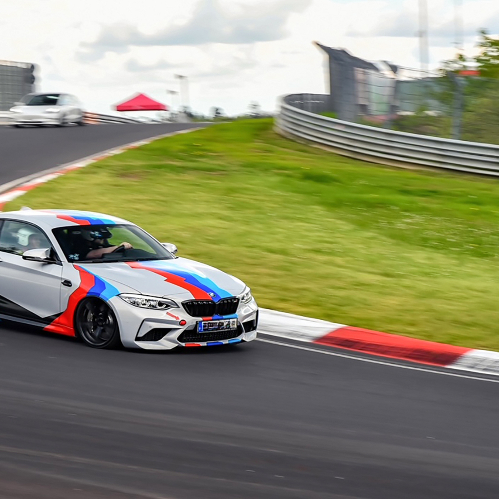 Renntaxi BMW M2 Competition Oschersleben, mydays Erlebnisgutschein, als PDF ausdruckbar oder Versand mit Geschenkverpackung