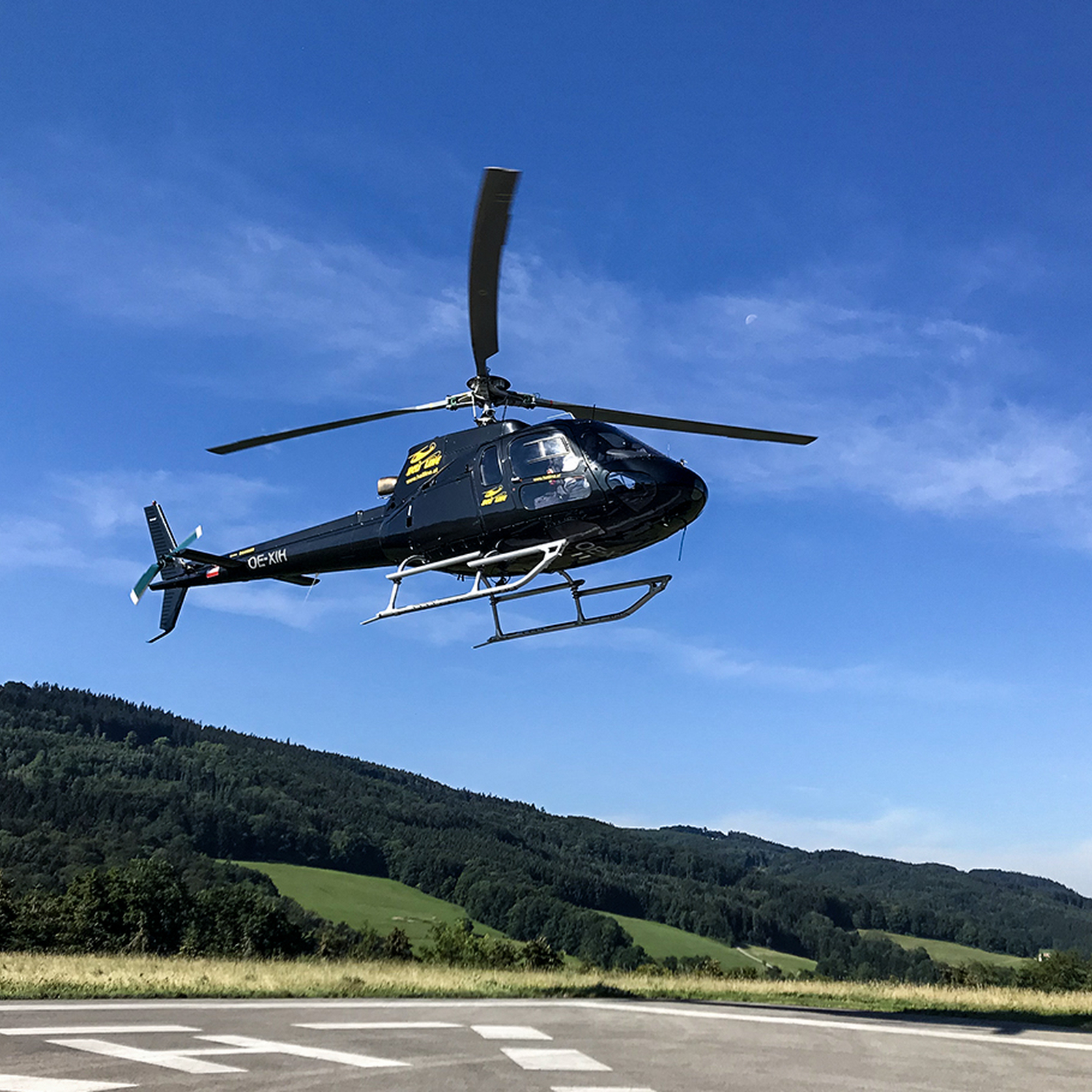Helikopter Rundflug Graz (20 Min.), mydays Erlebnisgutschein, als PDF ausdruckbar oder Versand mit Geschenkverpackung
