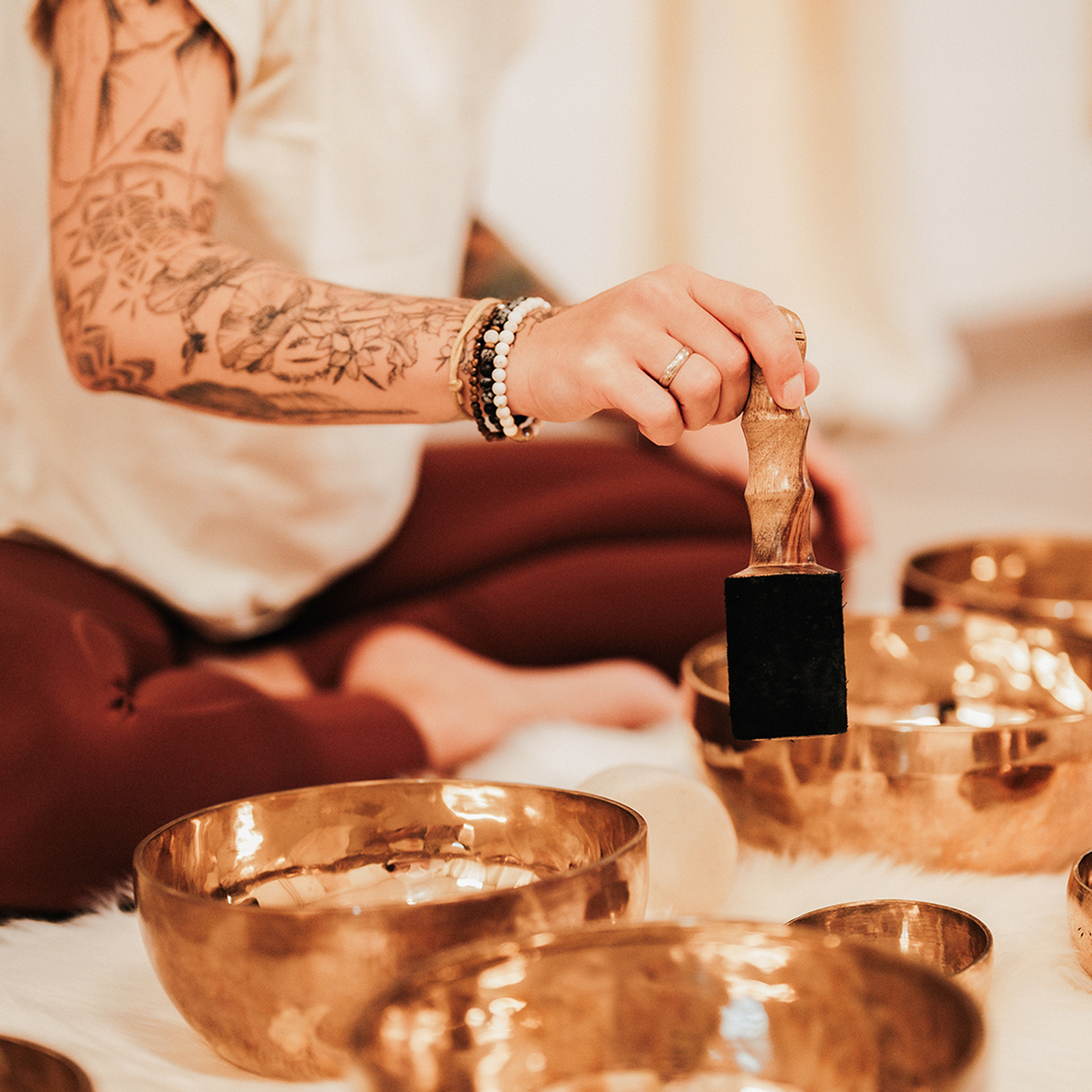 Yoga & Sound Bath Dillenburg, mydays Erlebnisgutschein, als PDF ausdruckbar oder Versand mit Geschenkverpackung