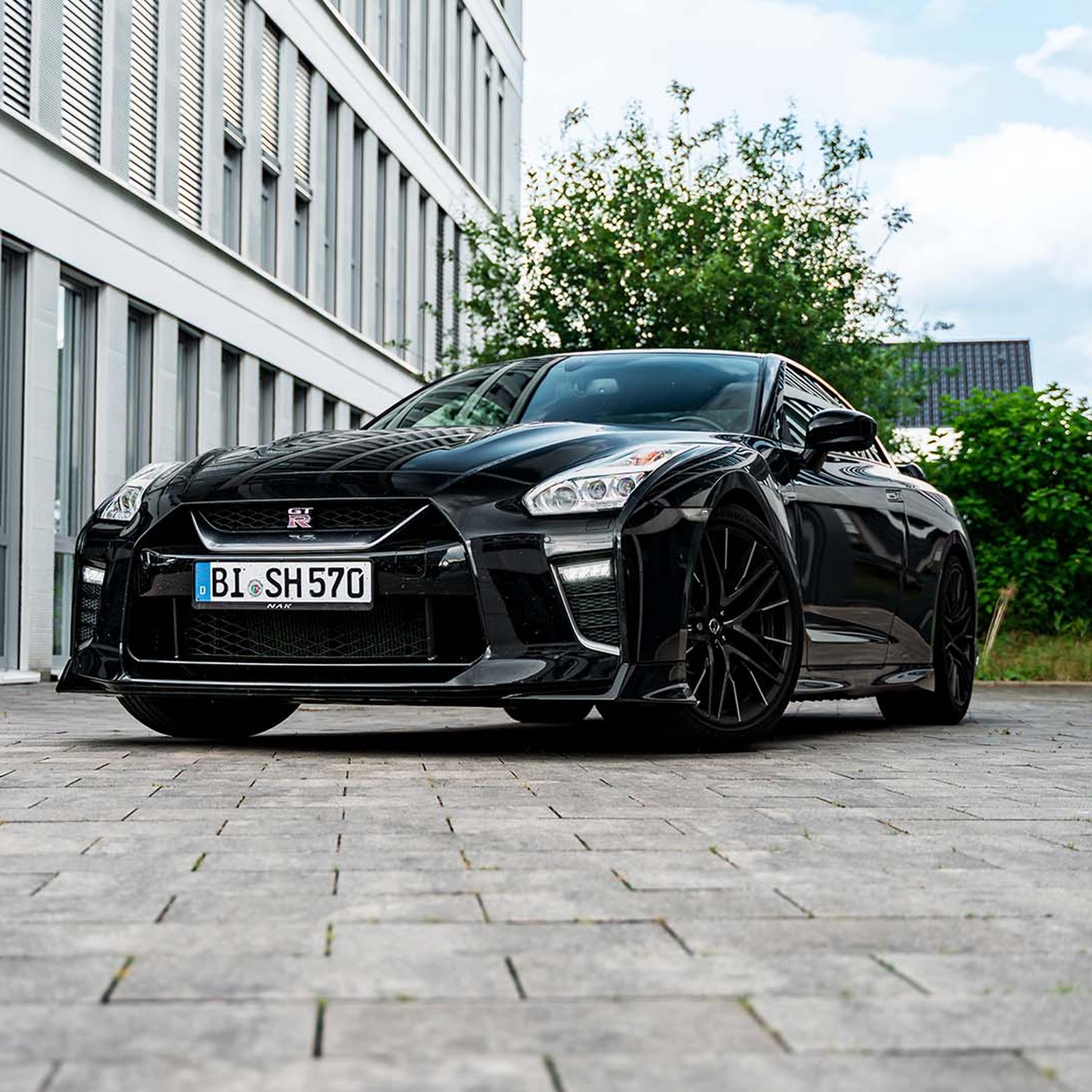 Nissan GTR R35 mieten Bielefeld (3 Std.), mydays Erlebnisgutschein, als PDF ausdruckbar oder Versand mit Geschenkverpackung