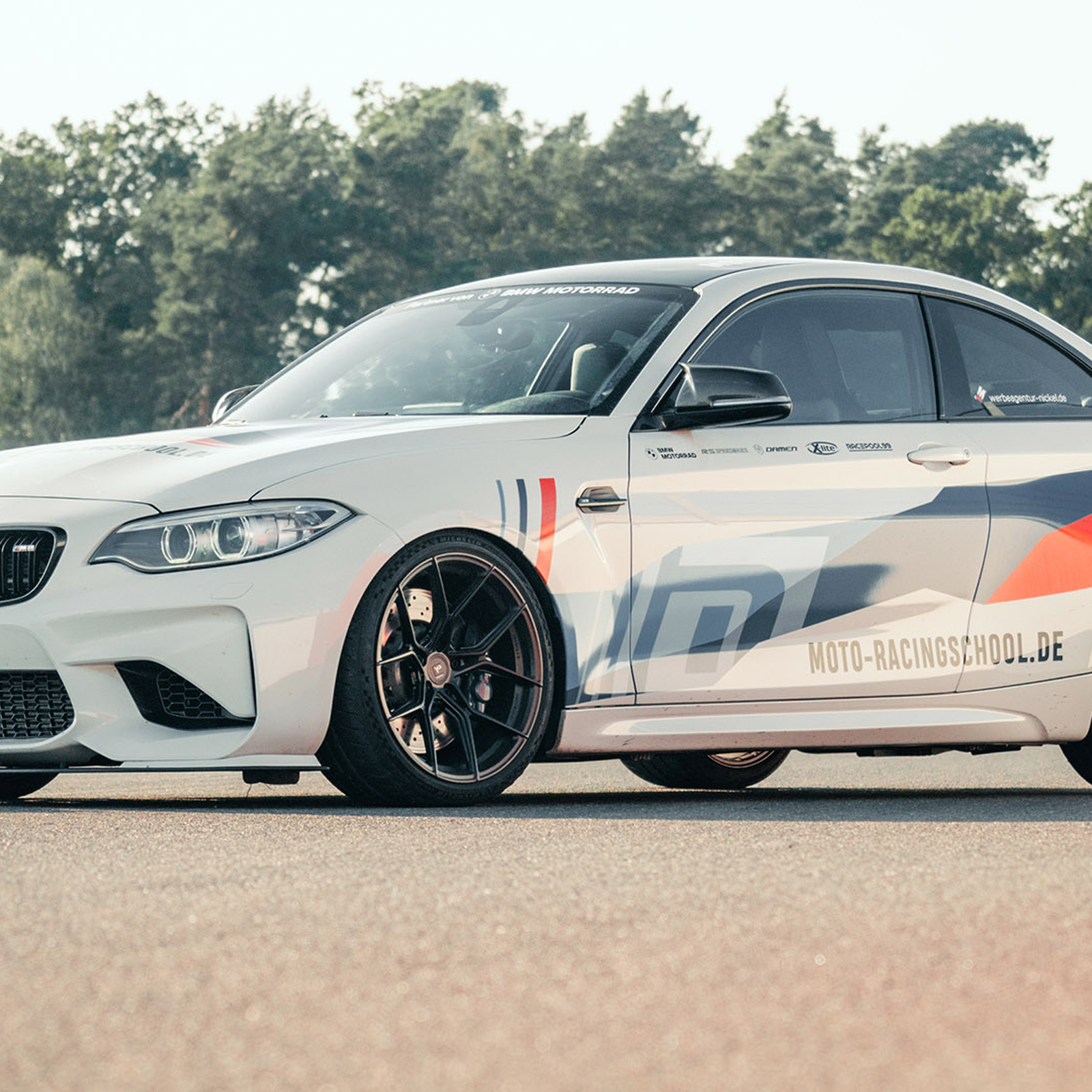 Rennstreckentraining BMW M2 Competition Templin, mydays Erlebnisgutschein, als PDF ausdruckbar oder Versand mit Geschenkverpackung