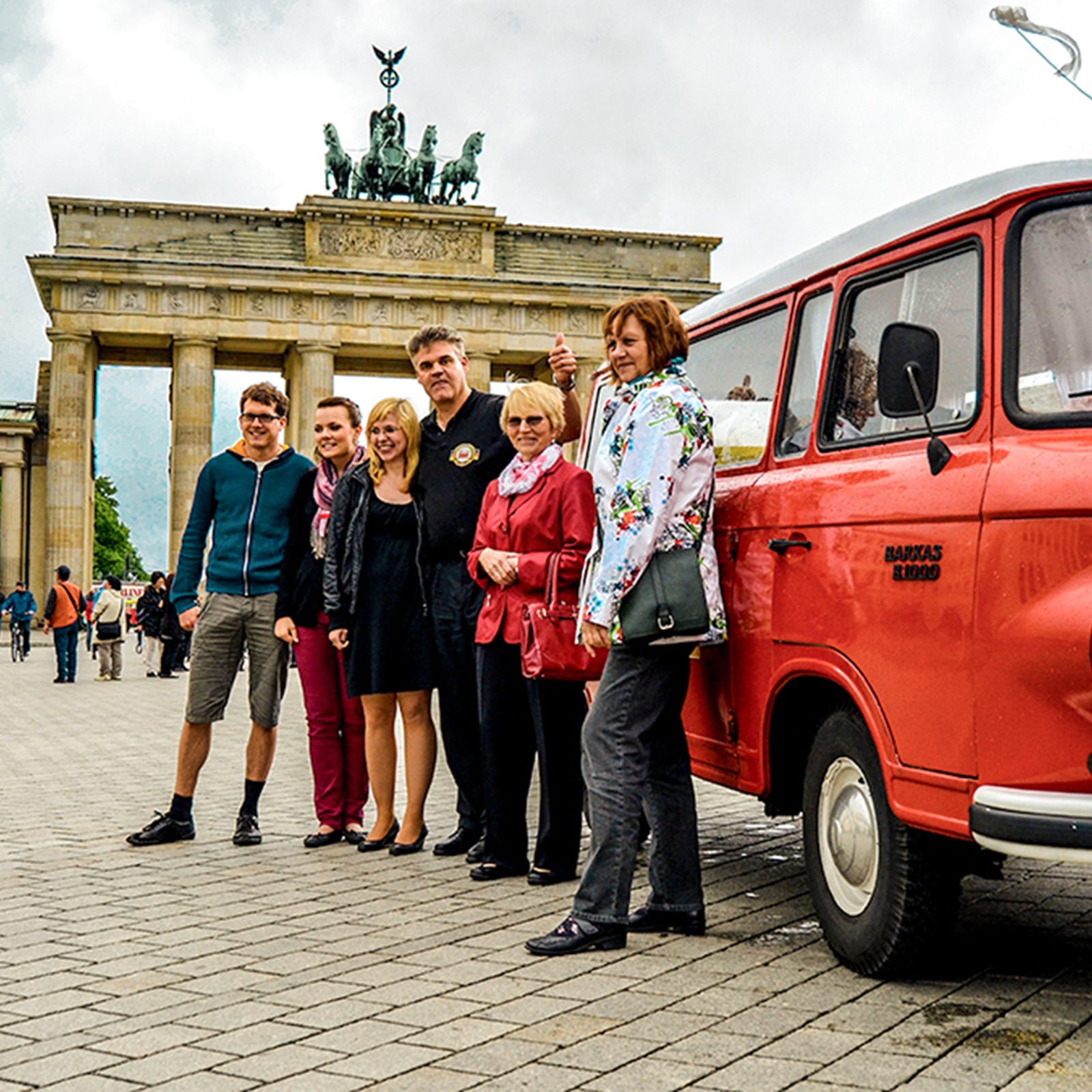 Berlin-Rundfahrt für 2 im DDR-Oldtimer, mydays Erlebnisgutschein, als PDF ausdruckbar oder Versand mit Geschenkverpackung