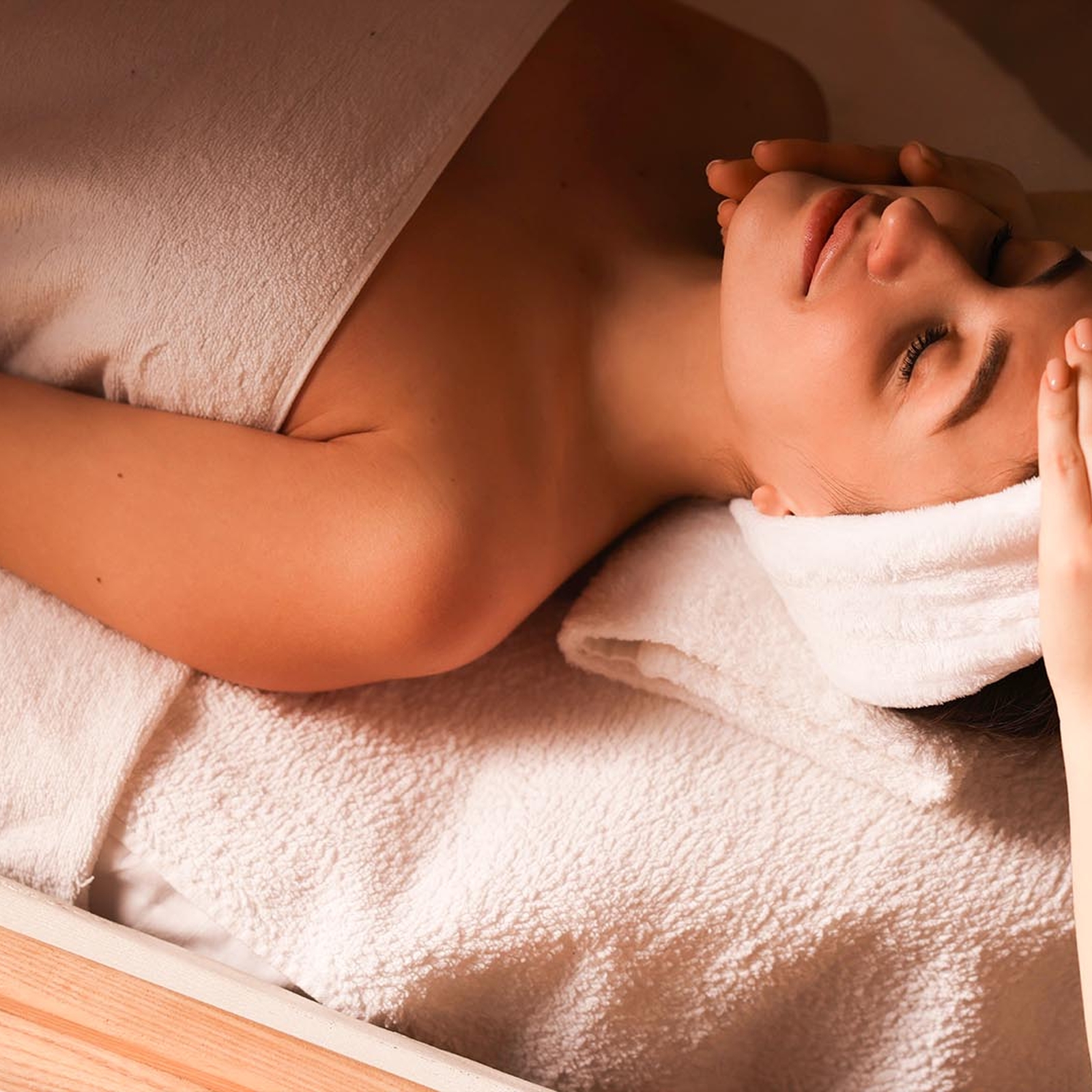 Aromaölmassage Bad Salzuflen, mydays Erlebnisgutschein, als PDF ausdruckbar oder Versand mit Geschenkverpackung