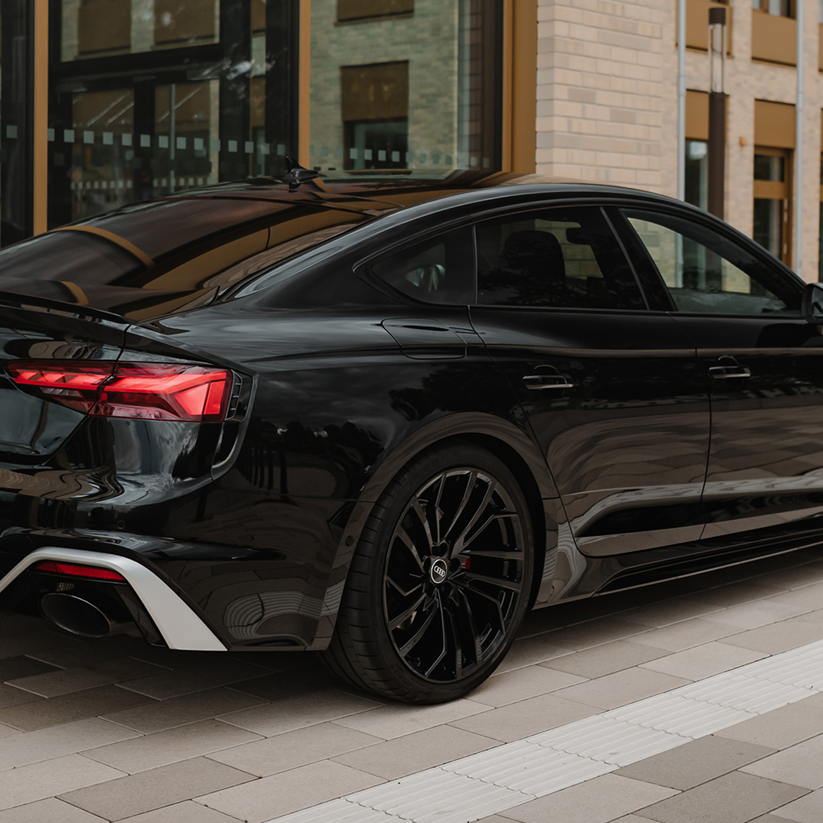 Audi RS5 mieten Neustadt am Rübenberge (Tagesmiete), mydays Erlebnisgutschein, als PDF ausdruckbar oder Versand mit Geschenkverpackung