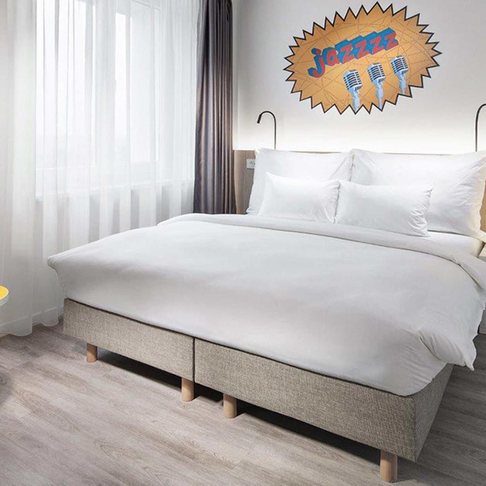 Städtetrip Prag für 2 (2 Nächte) - Comfort Hotel Prague City East, mydays Erlebnisgutschein, als PDF ausdruckbar oder Versand mit Geschenkverpackung