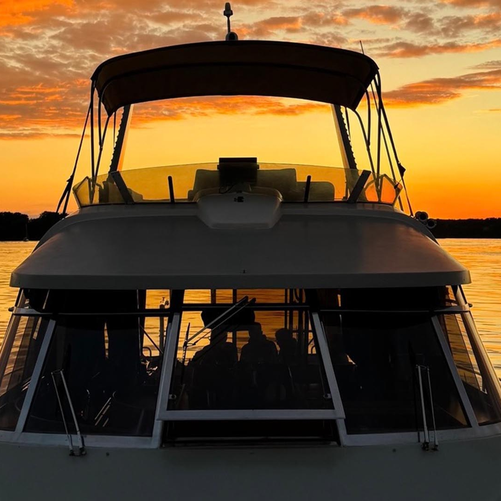 Sunset Yachttour Berlin, mydays Erlebnisgutschein, als PDF ausdruckbar oder Versand mit Geschenkverpackung