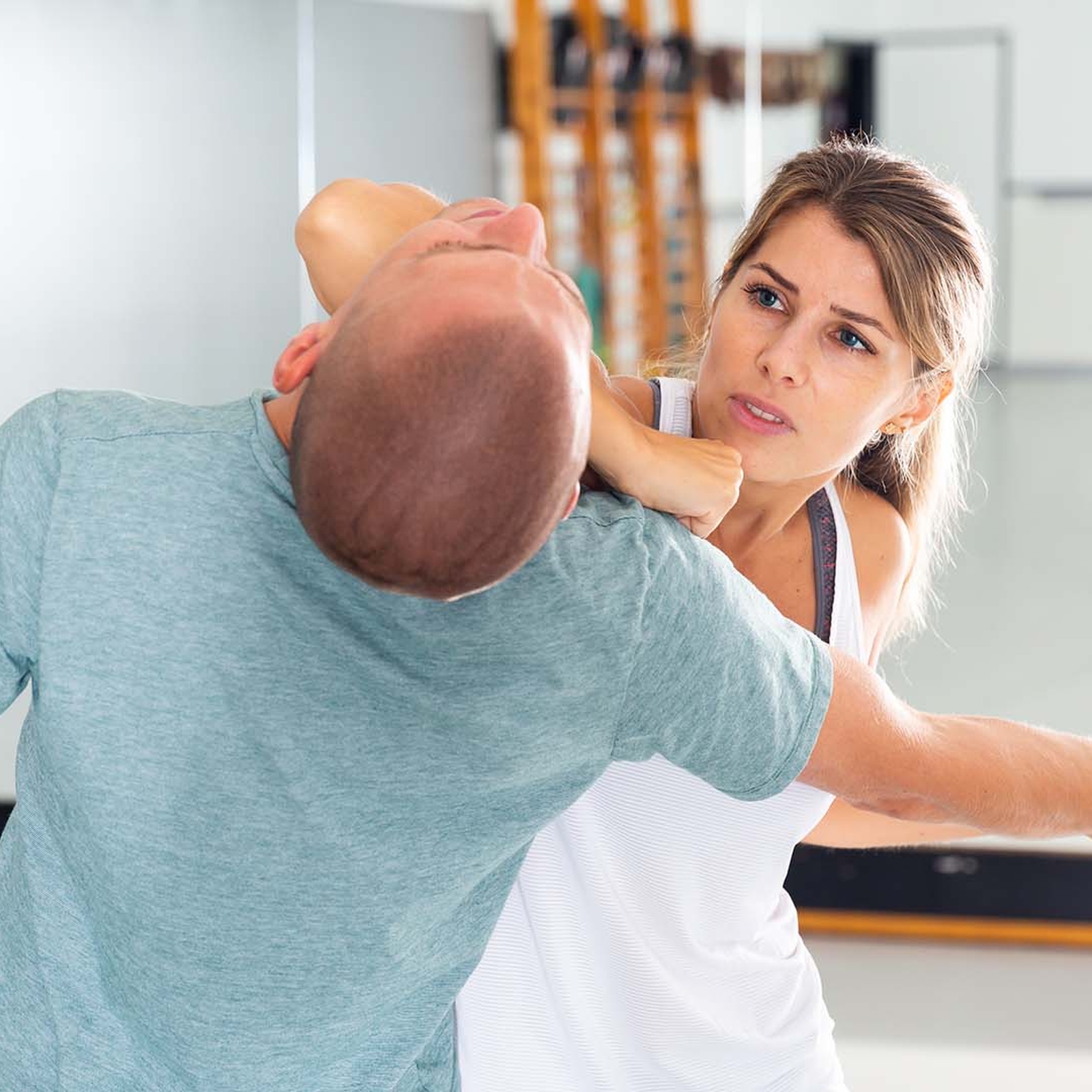 Selbstverteidigungskurs Bremen-Stuhr, mydays Erlebnisgutschein, als PDF ausdruckbar oder Versand mit Geschenkverpackung