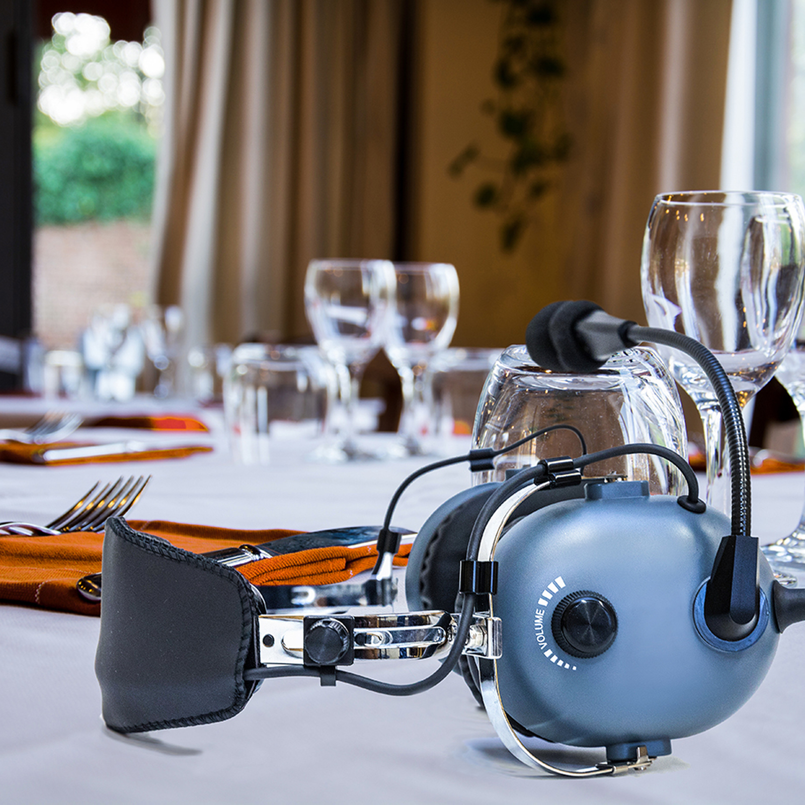 Cessna Rundflug & Candle Light Dinner Hamburg für 2, mydays Erlebnisgutschein, als PDF ausdruckbar oder Versand mit Geschenkverpackung