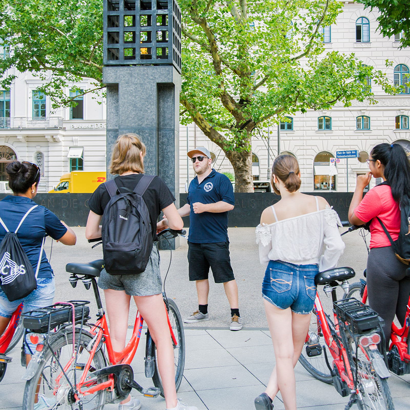 Fahrradtour Essentials München (2,5 Std.), mydays Erlebnisgutschein, als PDF ausdruckbar oder Versand mit Geschenkverpackung