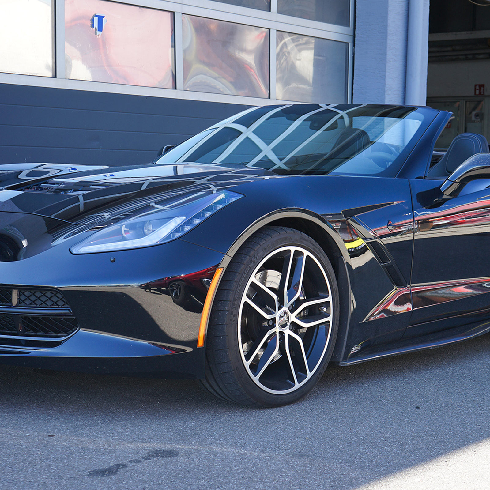 Corvette Cabrio mieten Regau (1 Tag), mydays Erlebnisgutschein, als PDF ausdruckbar oder Versand mit Geschenkverpackung