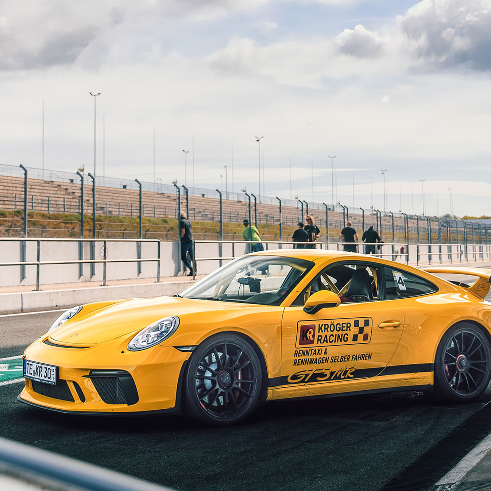 Renntaxi Porsche 911 GT3 Nürburgring, mydays Erlebnisgutschein, als PDF ausdruckbar oder Versand mit Geschenkverpackung