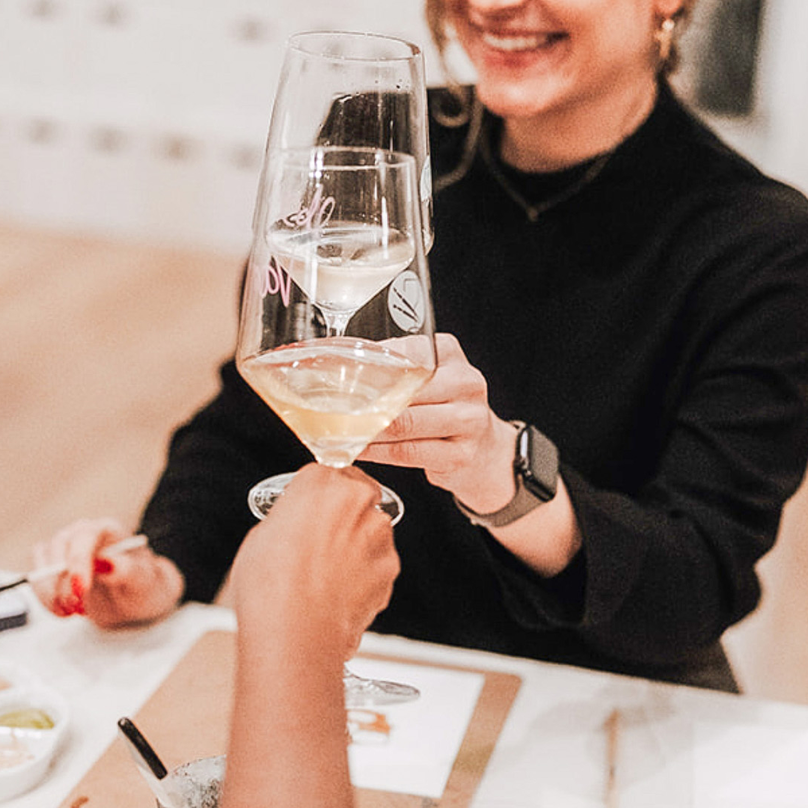 Aquarellkurs Berlin mit Weinprobe, mydays Erlebnisgutschein, als PDF ausdruckbar oder Versand mit Geschenkverpackung