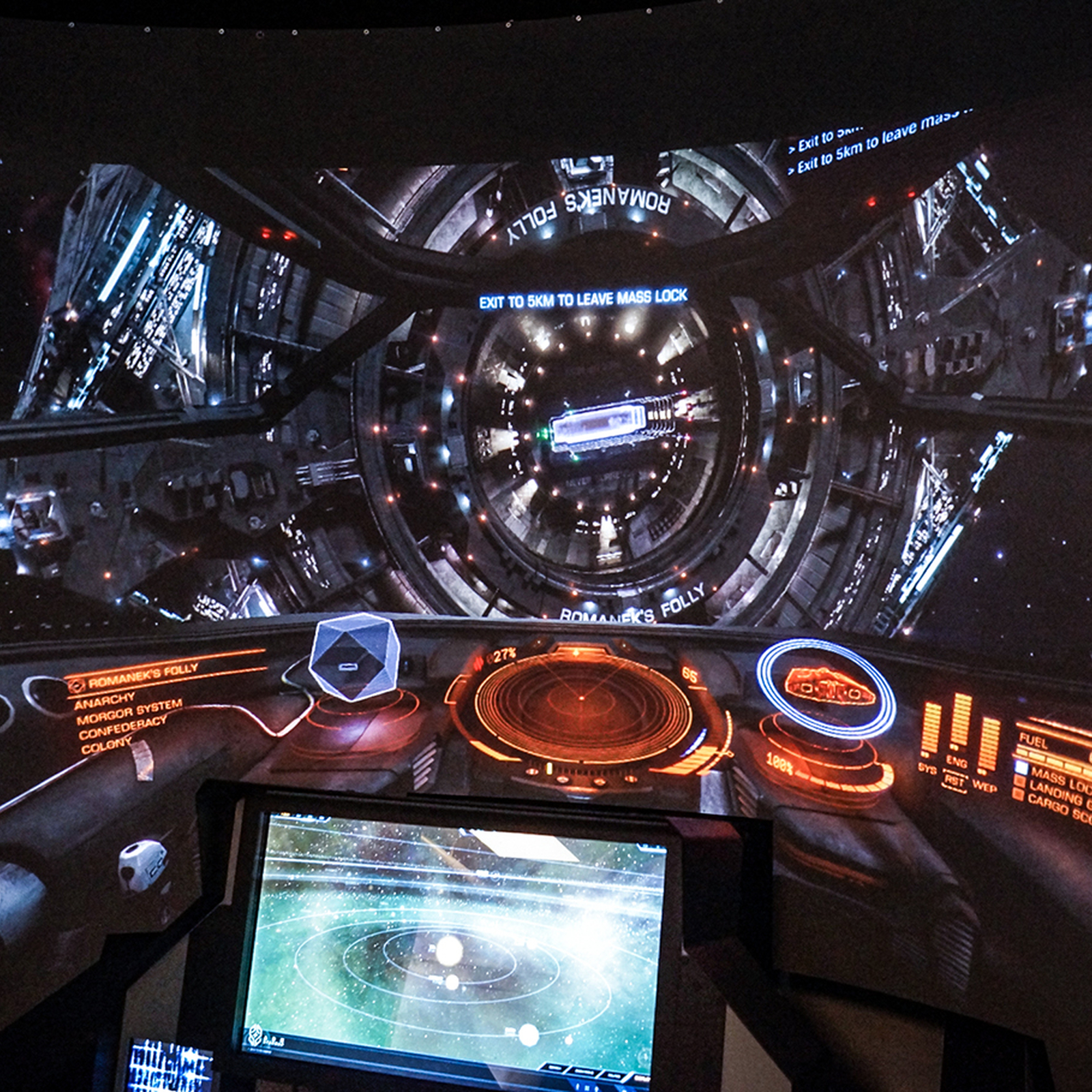 Spacefighter Simulator Zürich, mydays Erlebnisgutschein, als PDF ausdruckbar oder Versand mit Geschenkverpackung