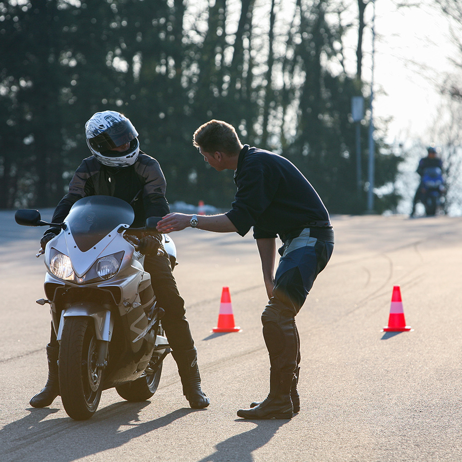 Motorrad Fahrsicherheitstraining Olpe (4 Std.), mydays Erlebnisgutschein, als PDF ausdruckbar oder Versand mit Geschenkverpackung