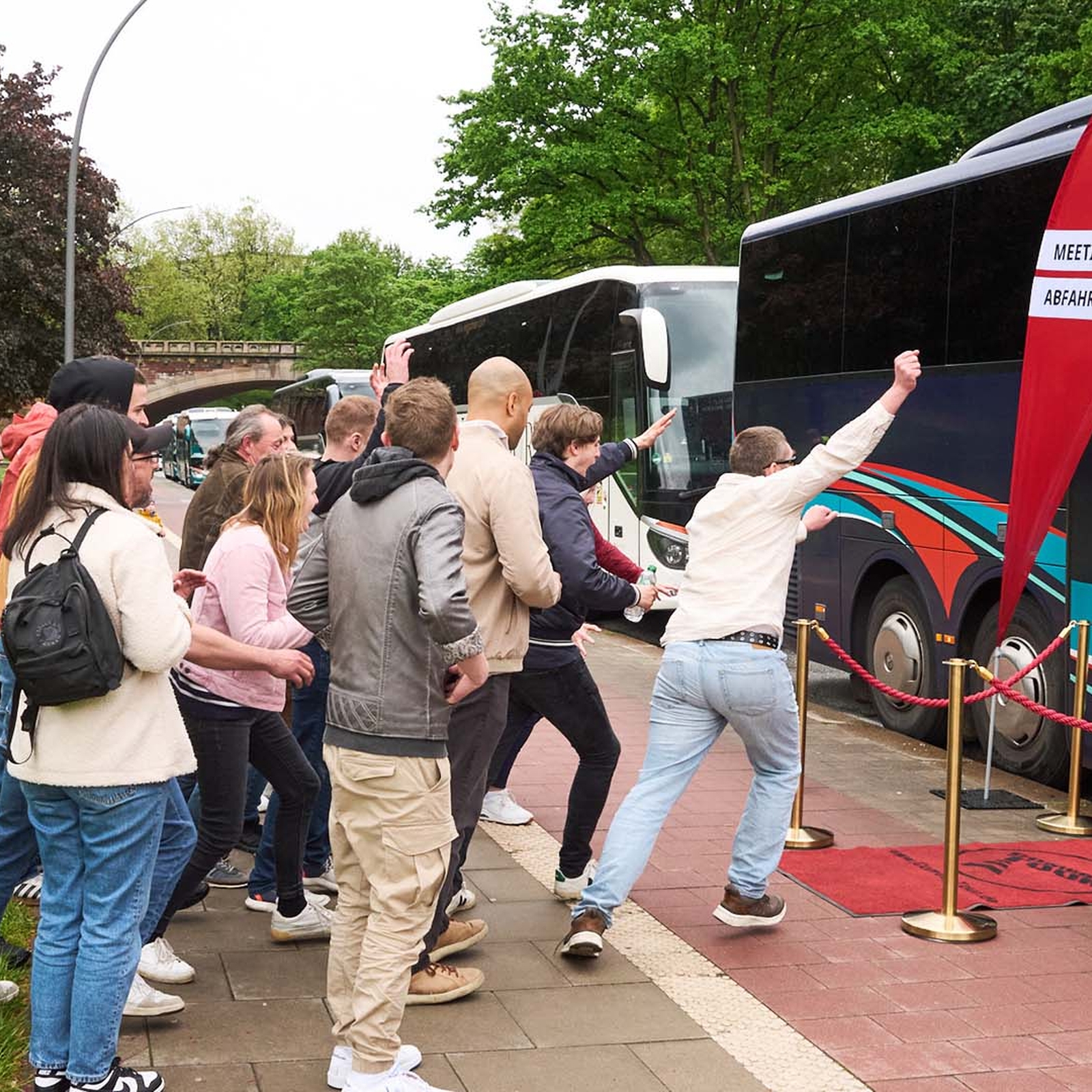 Comedy Tour Köln, mydays Erlebnisgutschein, als PDF ausdruckbar oder Versand mit Geschenkverpackung