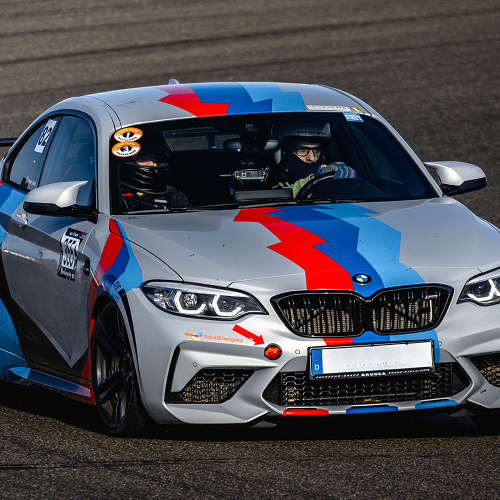 Rennstreckentraining BMW M2 Competition Bilster Berg, mydays Erlebnisgutschein, als PDF ausdruckbar oder Versand mit Geschenkverpackung