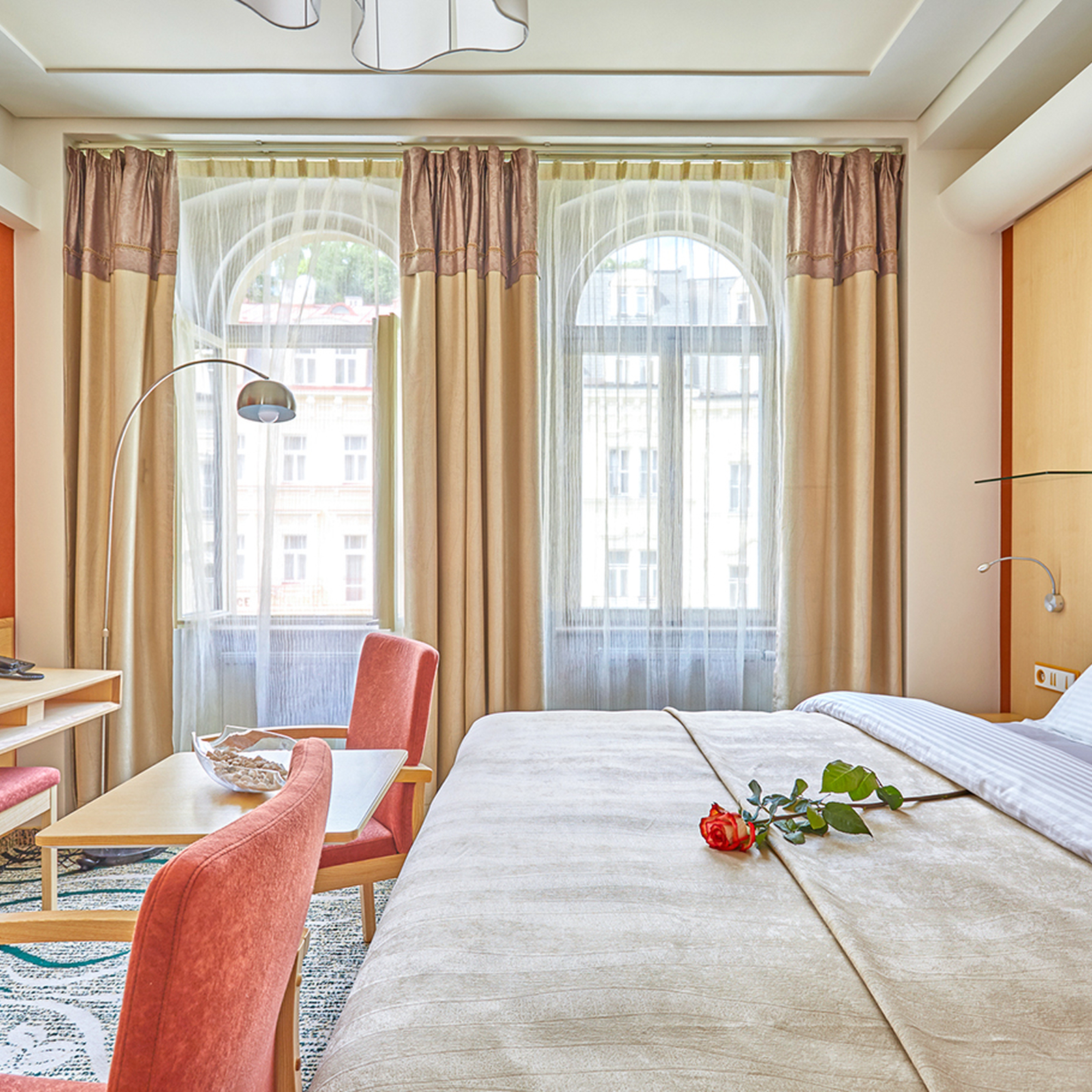 Luxus Wellnessurlaub in Karlsbad für 2 (2 Nächte), mydays Erlebnisgutschein, als PDF ausdruckbar oder Versand mit Geschenkverpackung