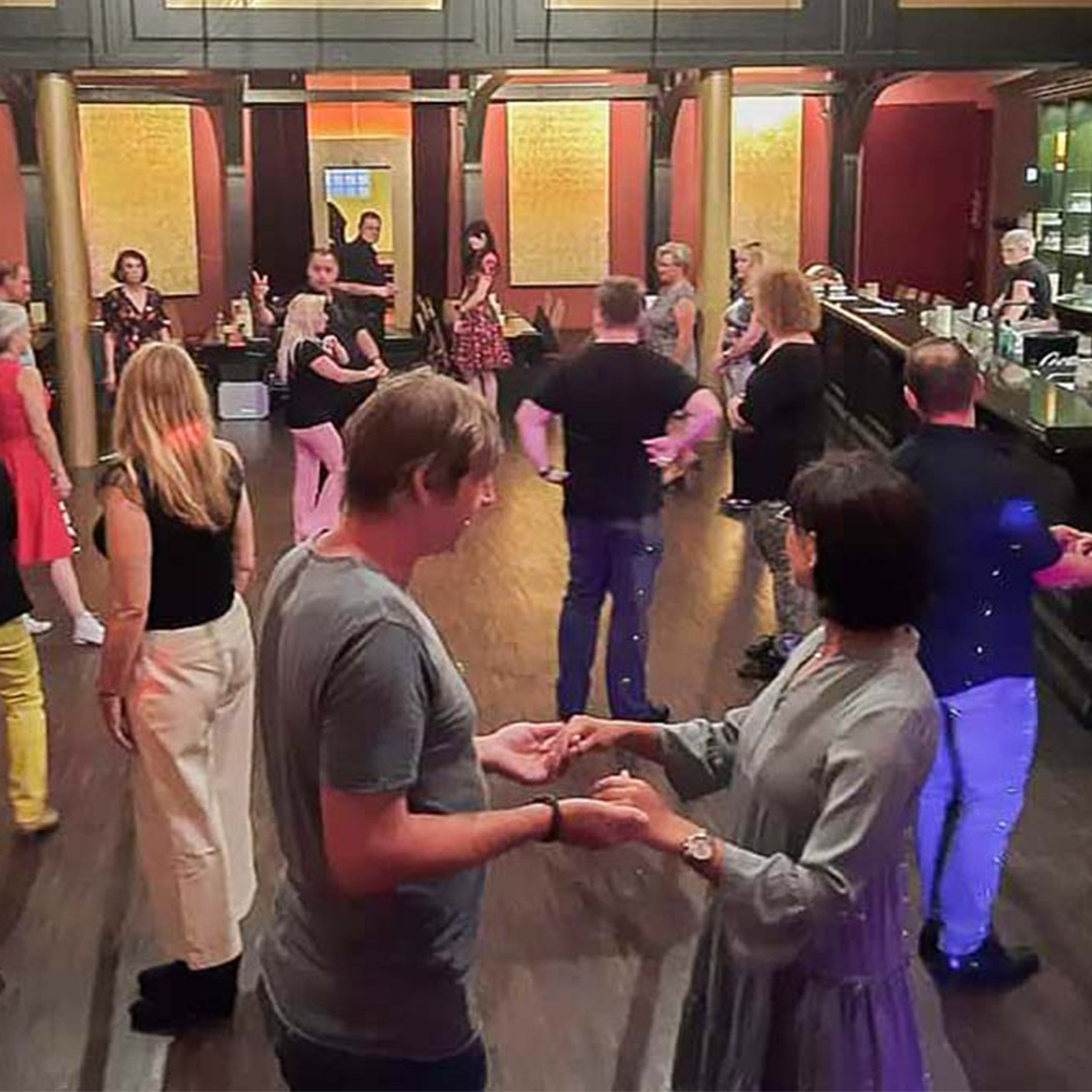 Discofox Tanzkurs für 2 Fürth, mydays Erlebnisgutschein, als PDF ausdruckbar oder Versand mit Geschenkverpackung