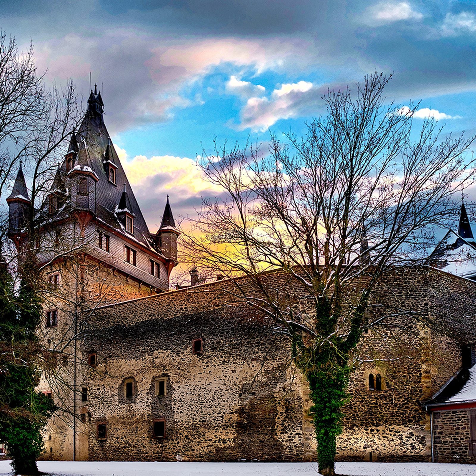 Kulinarischer Kurzurlaub Schloss Romrod für 2 (1 Nacht), mydays Erlebnisgutschein, als PDF ausdruckbar oder Versand mit Geschenkverpackung
