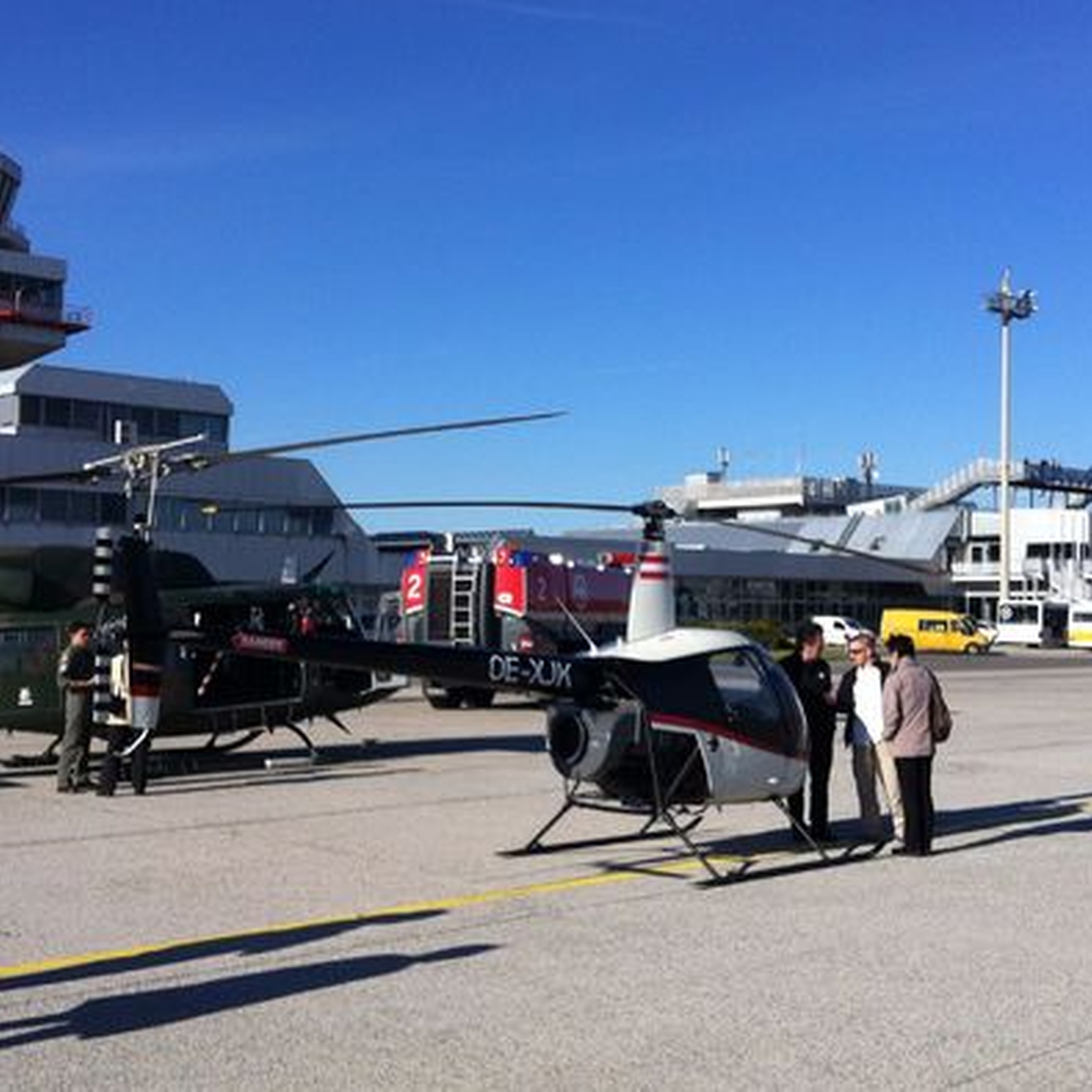 Hubschrauber selber fliegen Hörsching, mydays Erlebnisgutschein, als PDF ausdruckbar oder Versand mit Geschenkverpackung