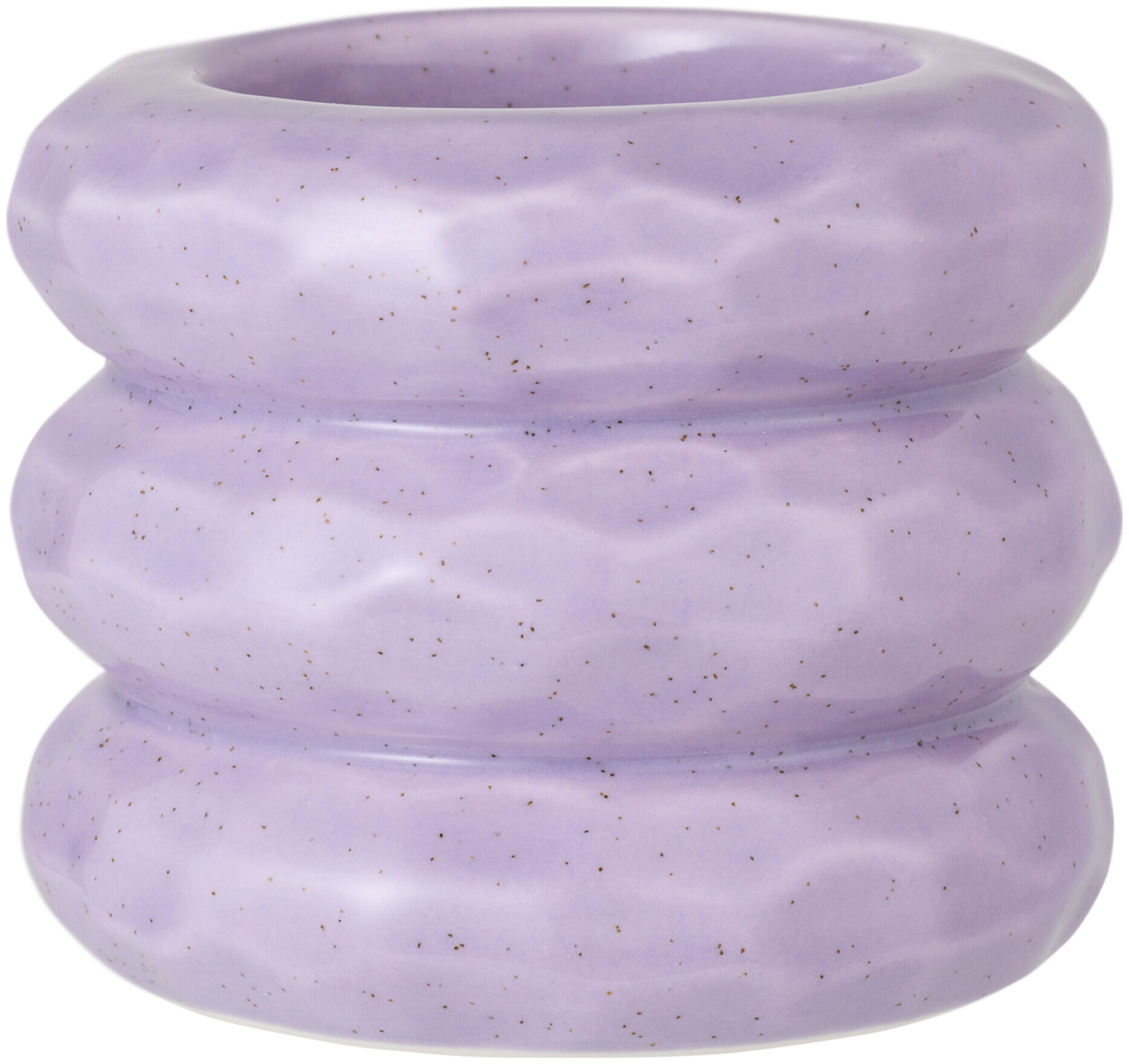 Image of Der Kerzenhalter lila verzaubert mit seiner intensiven Farbe und schafft eine gemütliche Atmosphäre in jedem Raum. Mit einer Höhe von 6.3 cm und einer Breite und Länge von jeweils 7.4 cm passt er perfekt auf jeden Tisch oder in jedes Regal. Seine kompakte