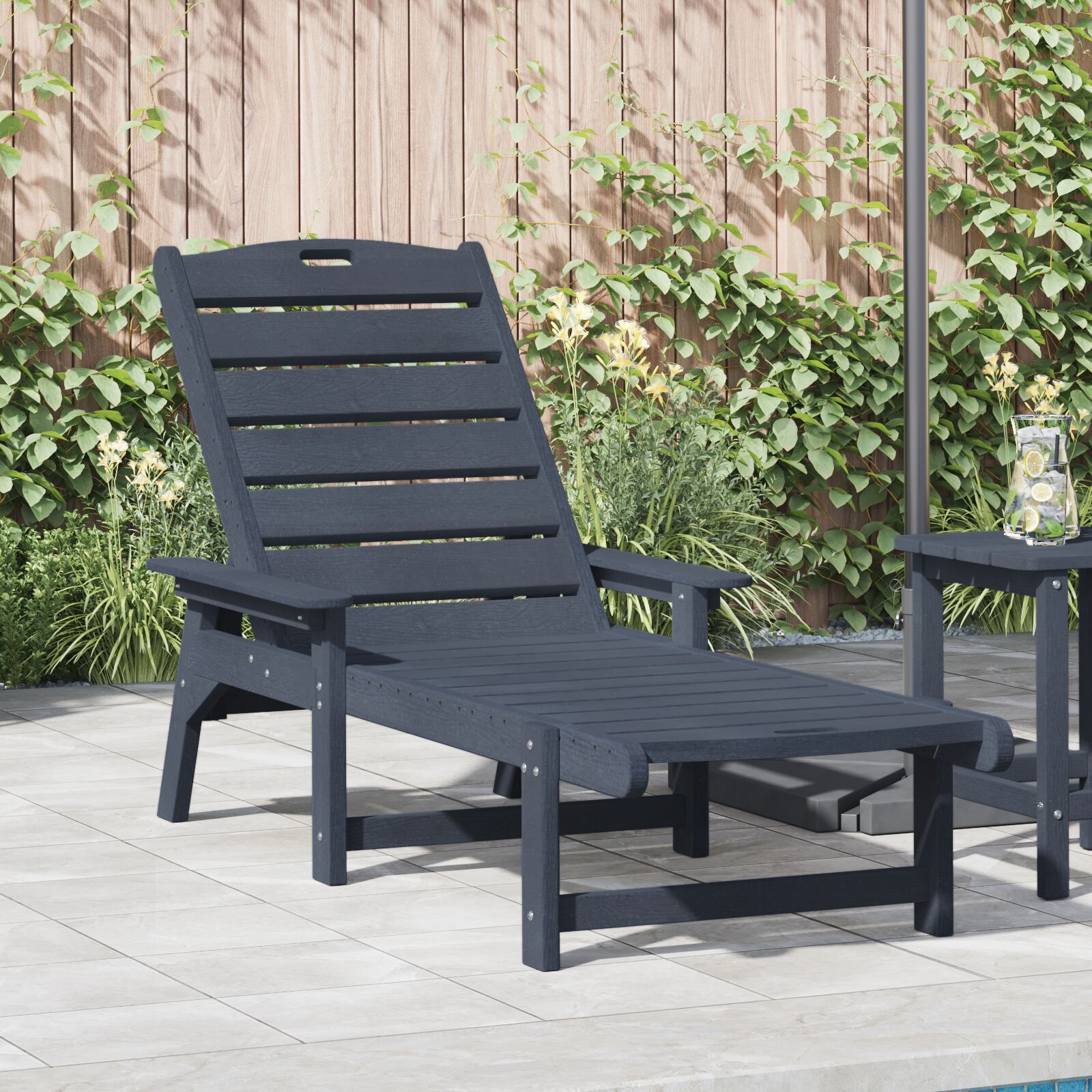 Ležaljka na suncu Mornarsko plava 53x162x98.5 cm HDPE