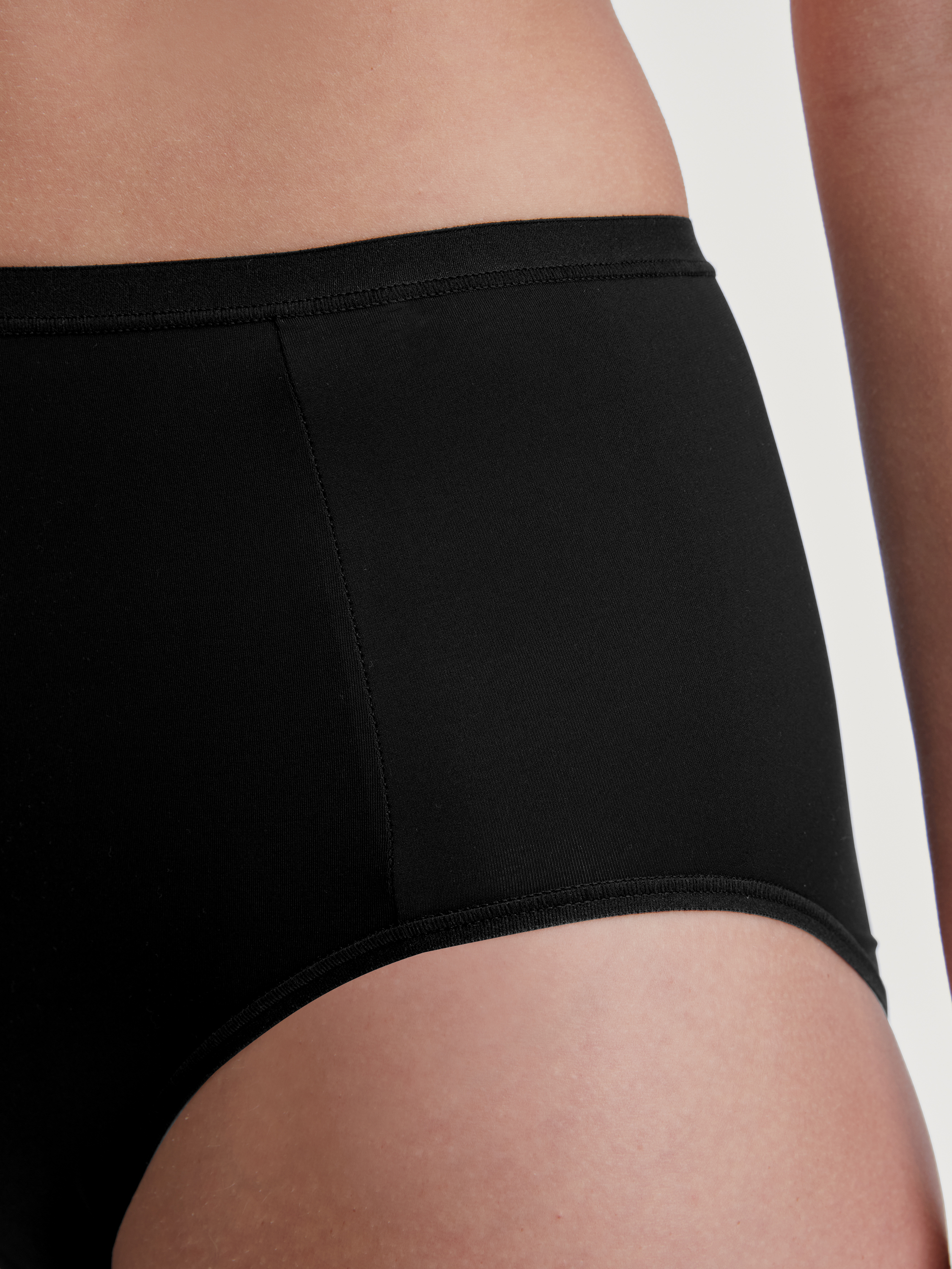 Calida Damen Slip, High Waist Sleek Skin, Schwarz, L
