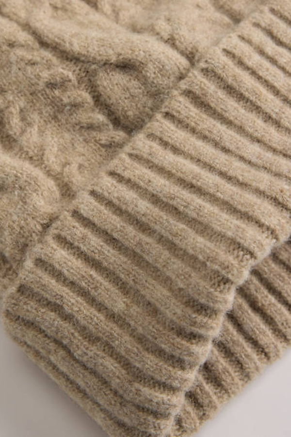 Levi's Holiday Cable Knit Backpatch Beanie In Brown