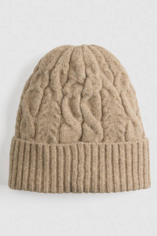 Levi's Holiday Cable Knit Backpatch Beanie In Brown