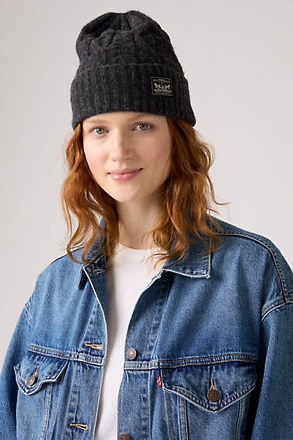 Levi's Holiday Cable Knit Backpatch Beanie In Black