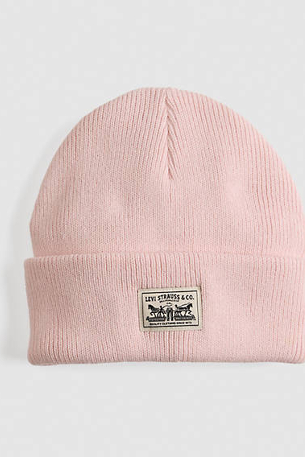 Levi's Backpatch Beanie In Pink