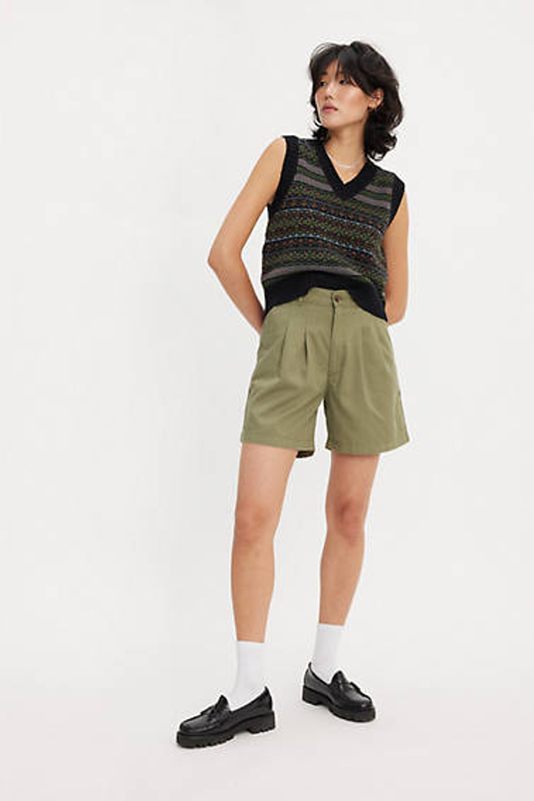 Levi's Pleated Trouser Shorts In Green